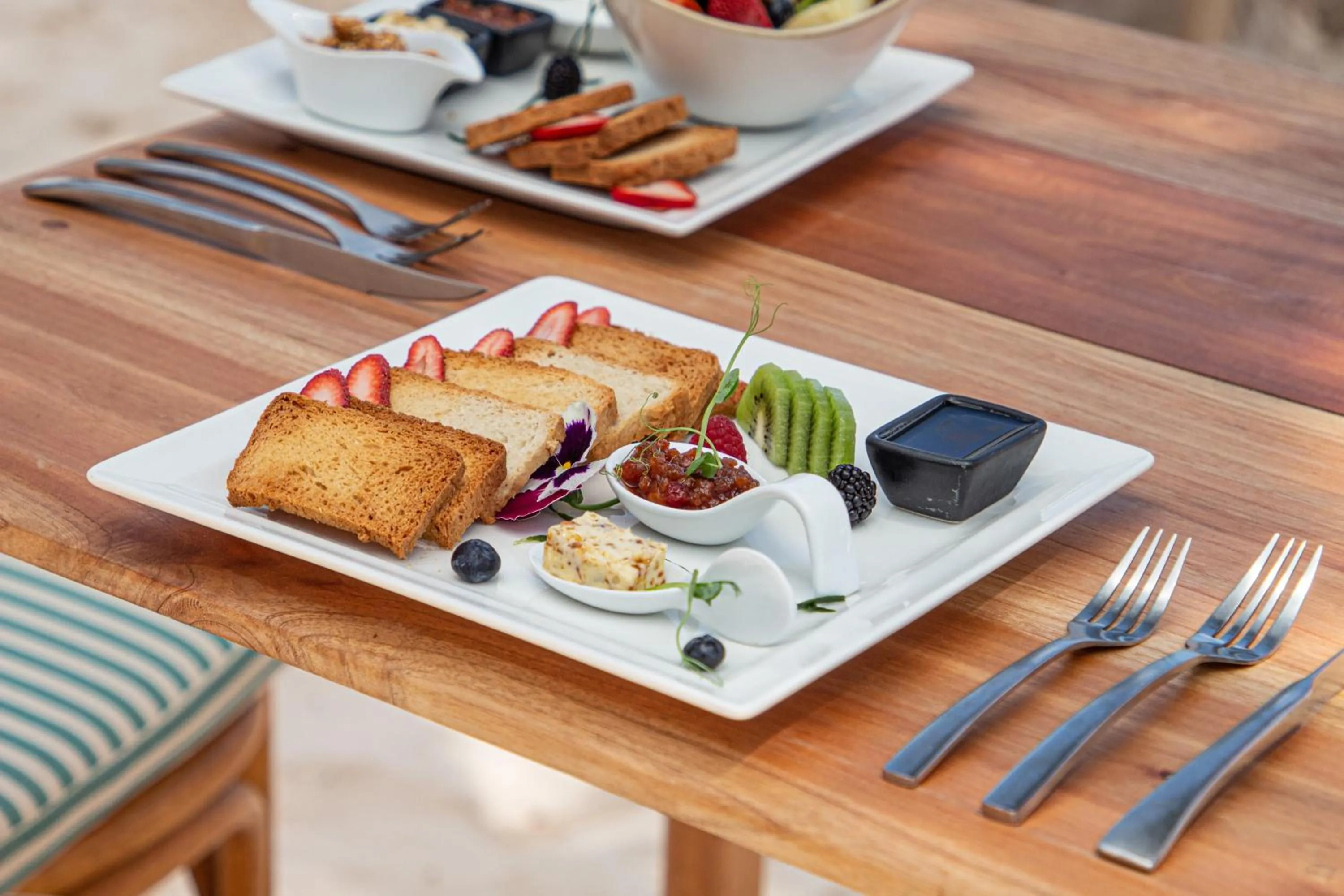 Restaurant/places to eat in Dune Boutique Hotel located at the party zone