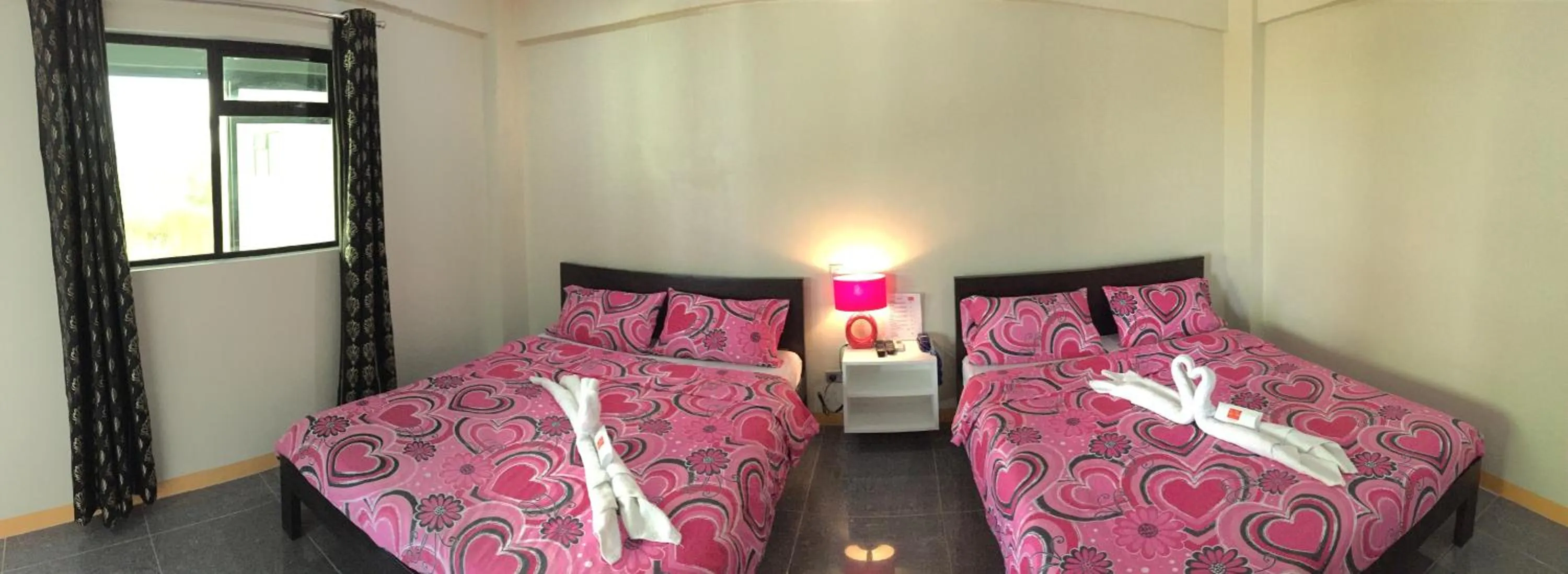 Photo of the whole room, Bed in Hotel Aroha