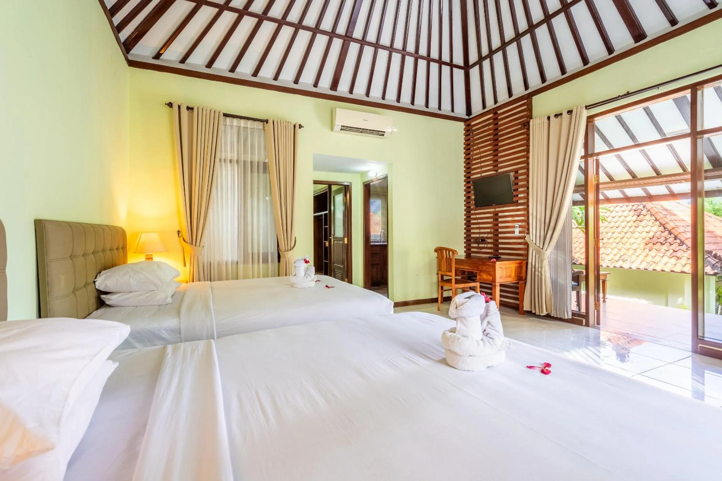 Bed in Taman Surgawi Resort & Spa