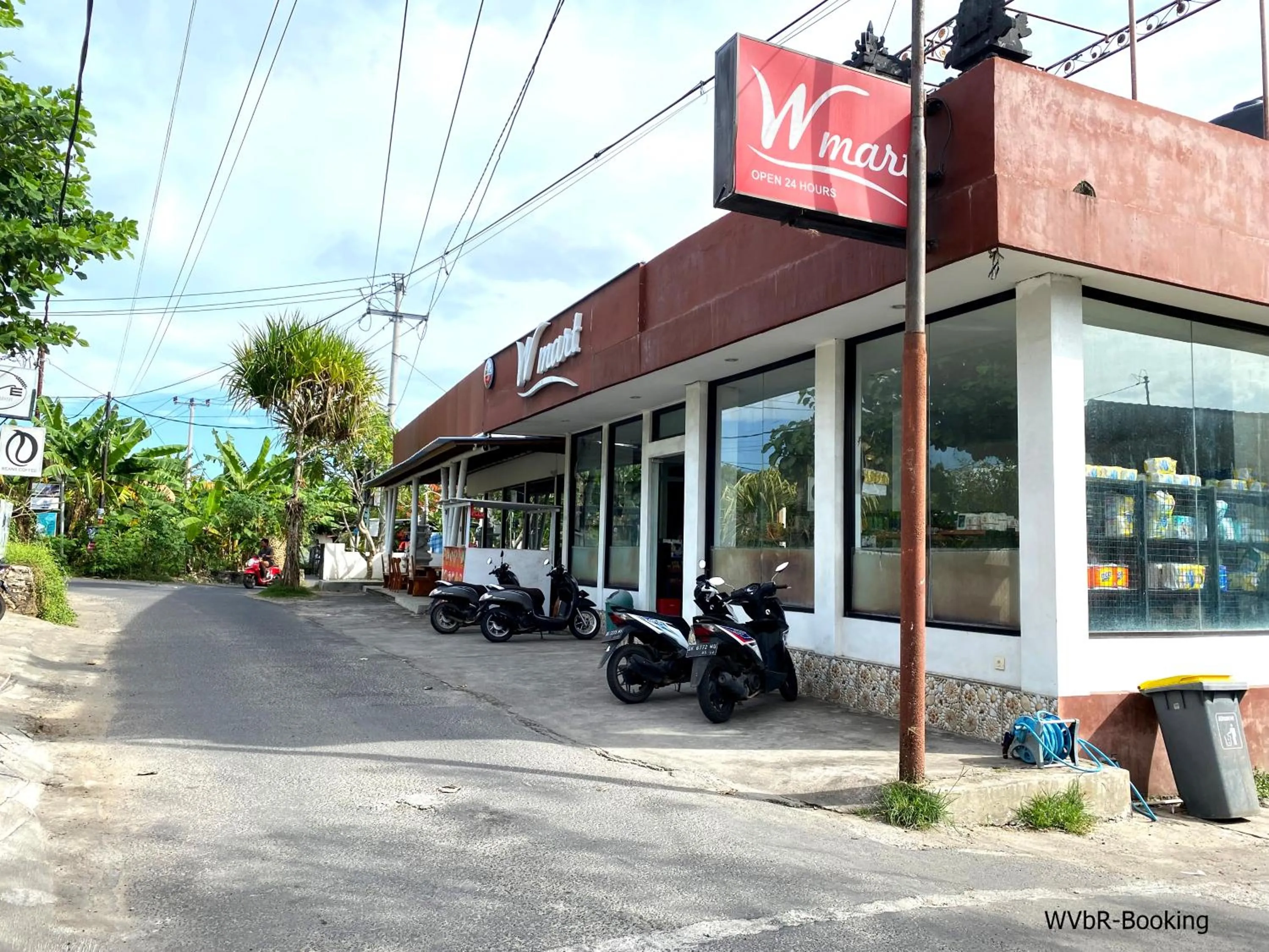 On-site shops in Warisan Villa By Reccoma