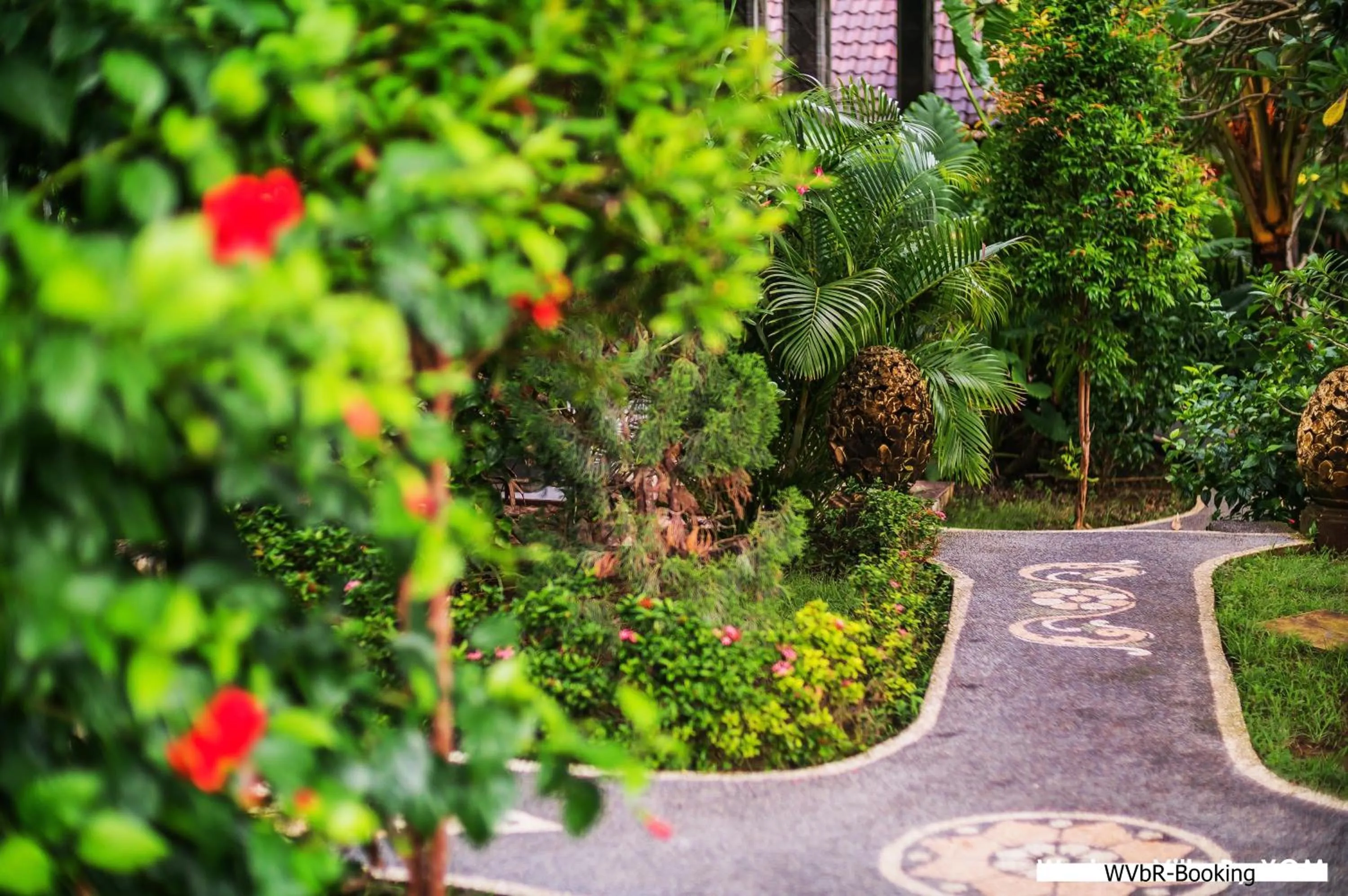 Garden in Warisan Villa By Reccoma