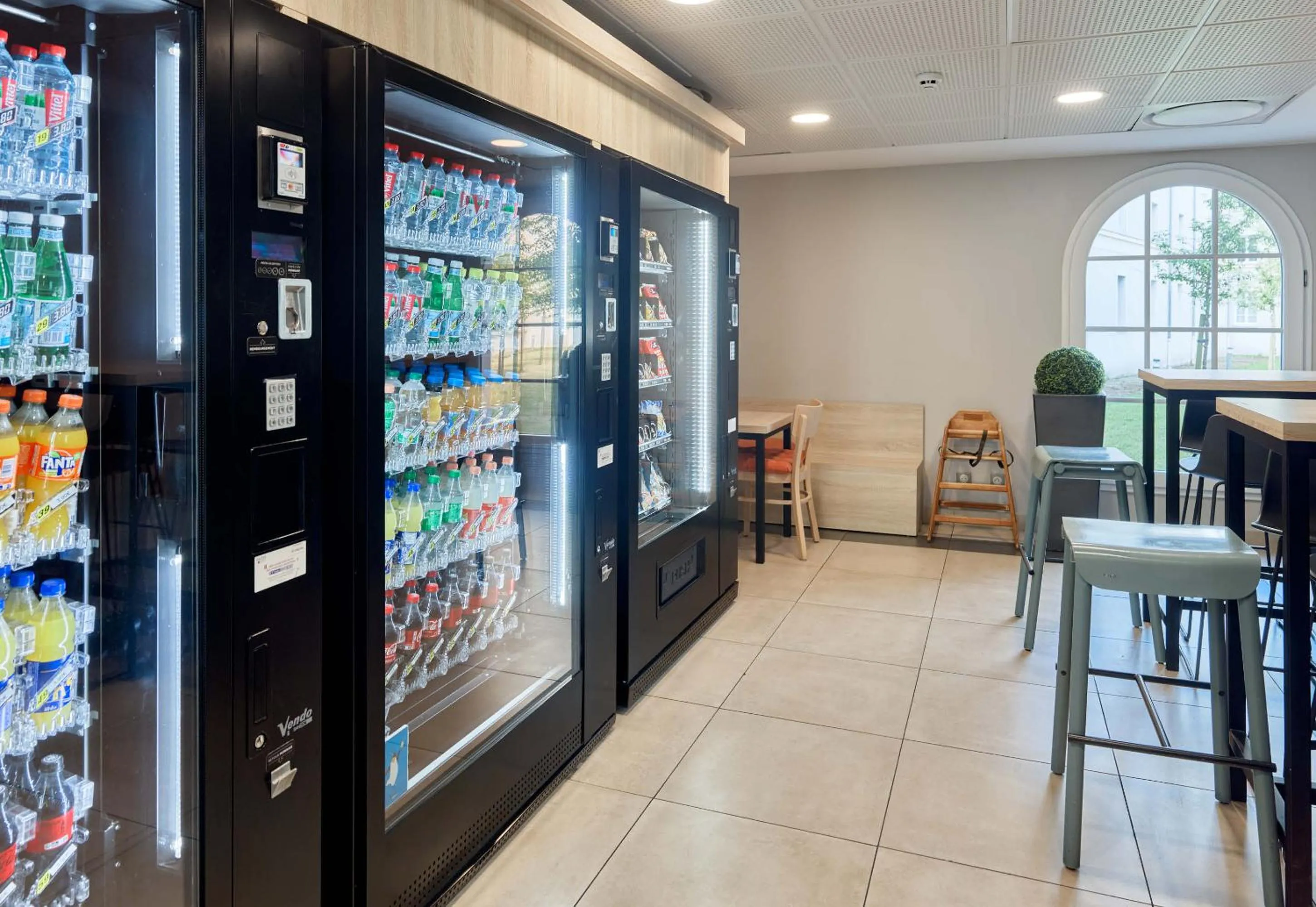 vending machine in B&B HOTEL près de Disneyland Paris