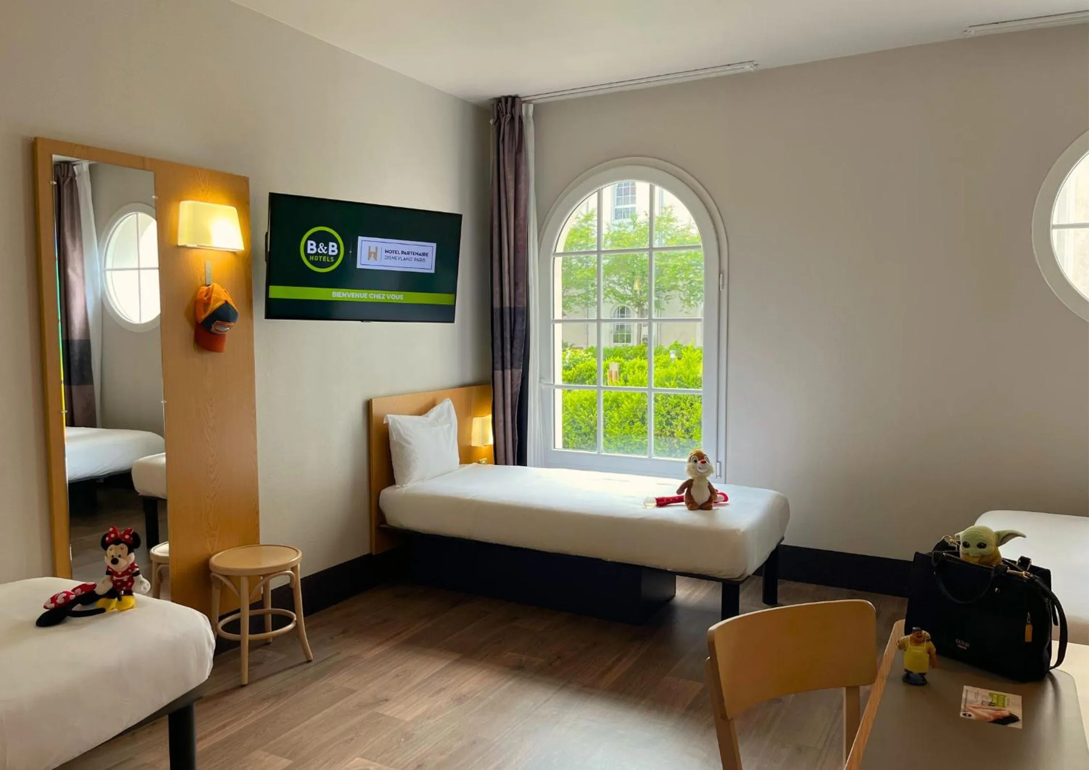 Bedroom, Bed in B&B HOTEL près de Disneyland Paris