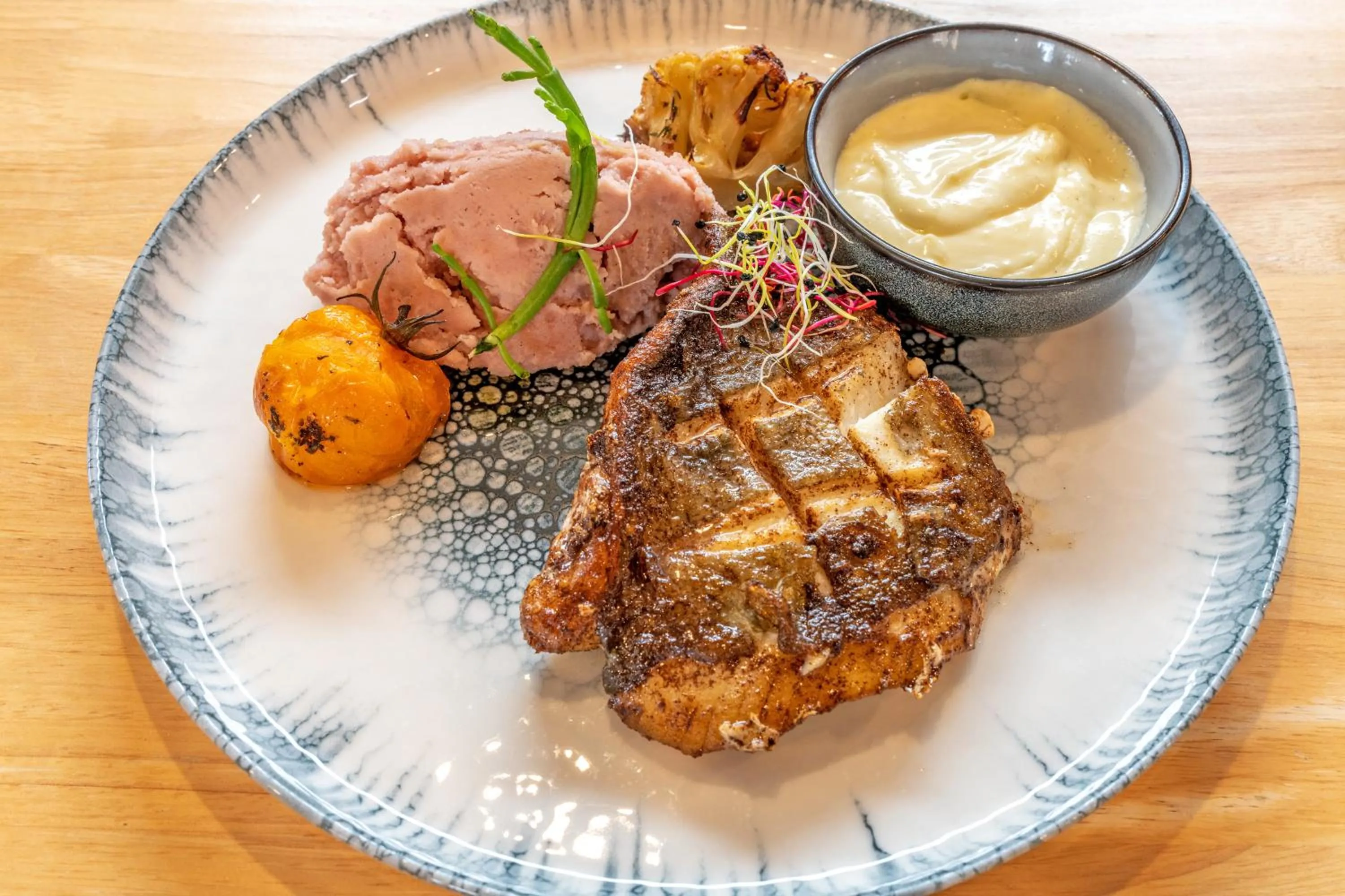 Restaurant/places to eat in Le Theven