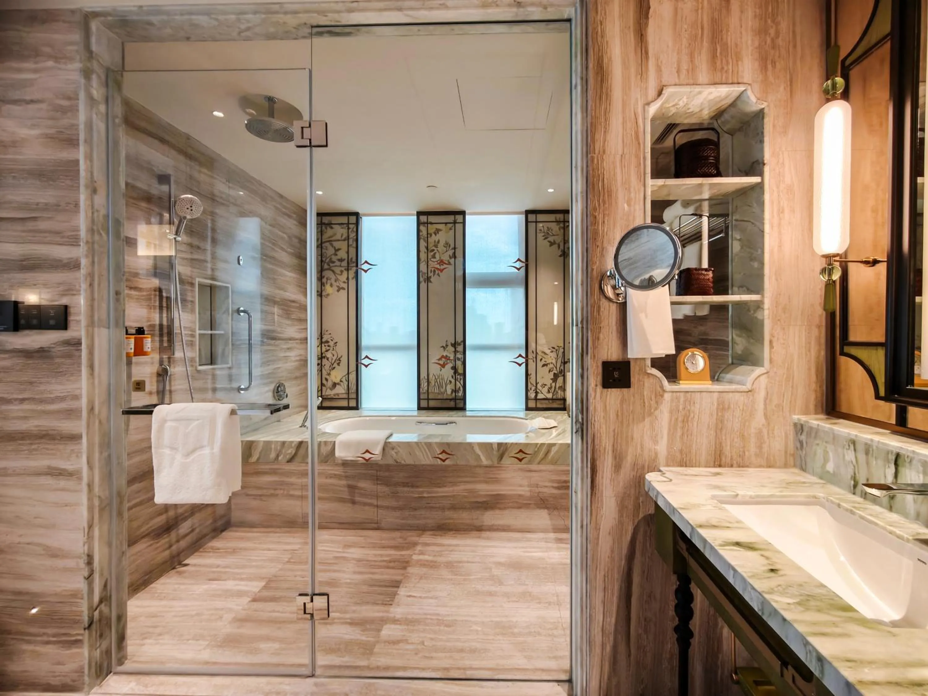 Toilet in Shangri-La Kunming