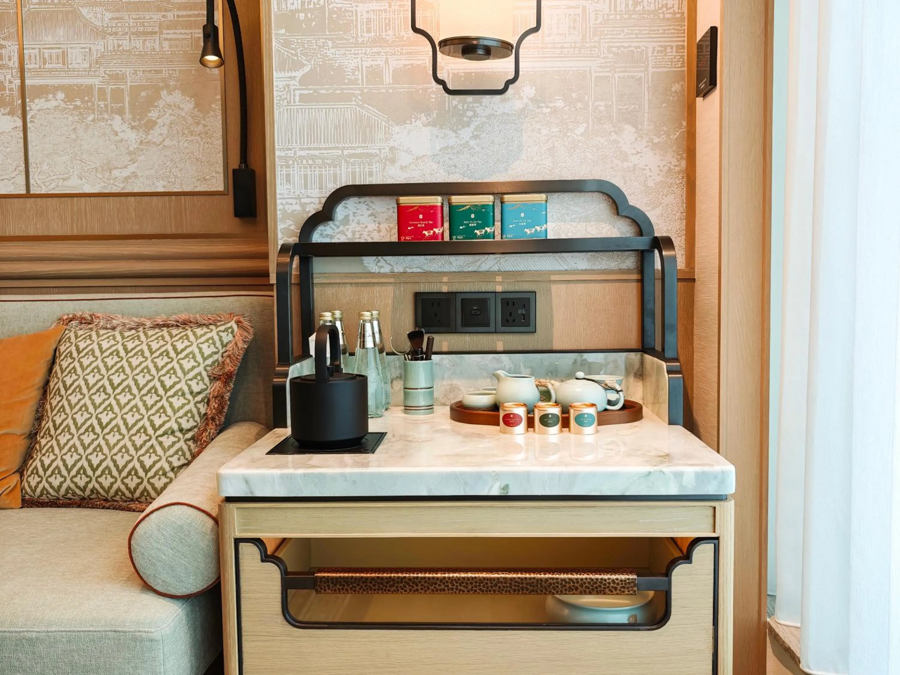 Coffee/tea facilities in Shangri-La Kunming