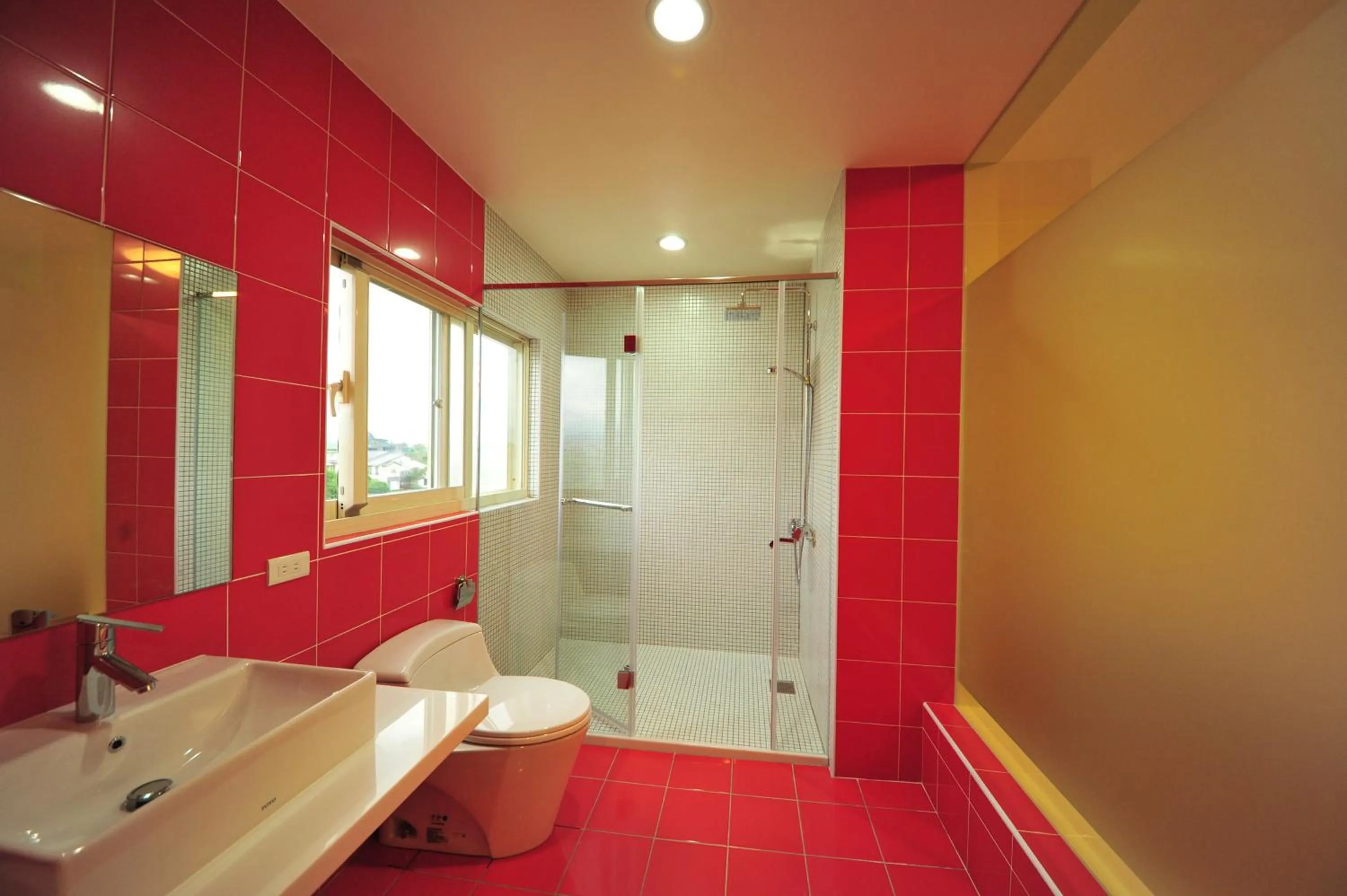 Bathroom in Little Sunshine