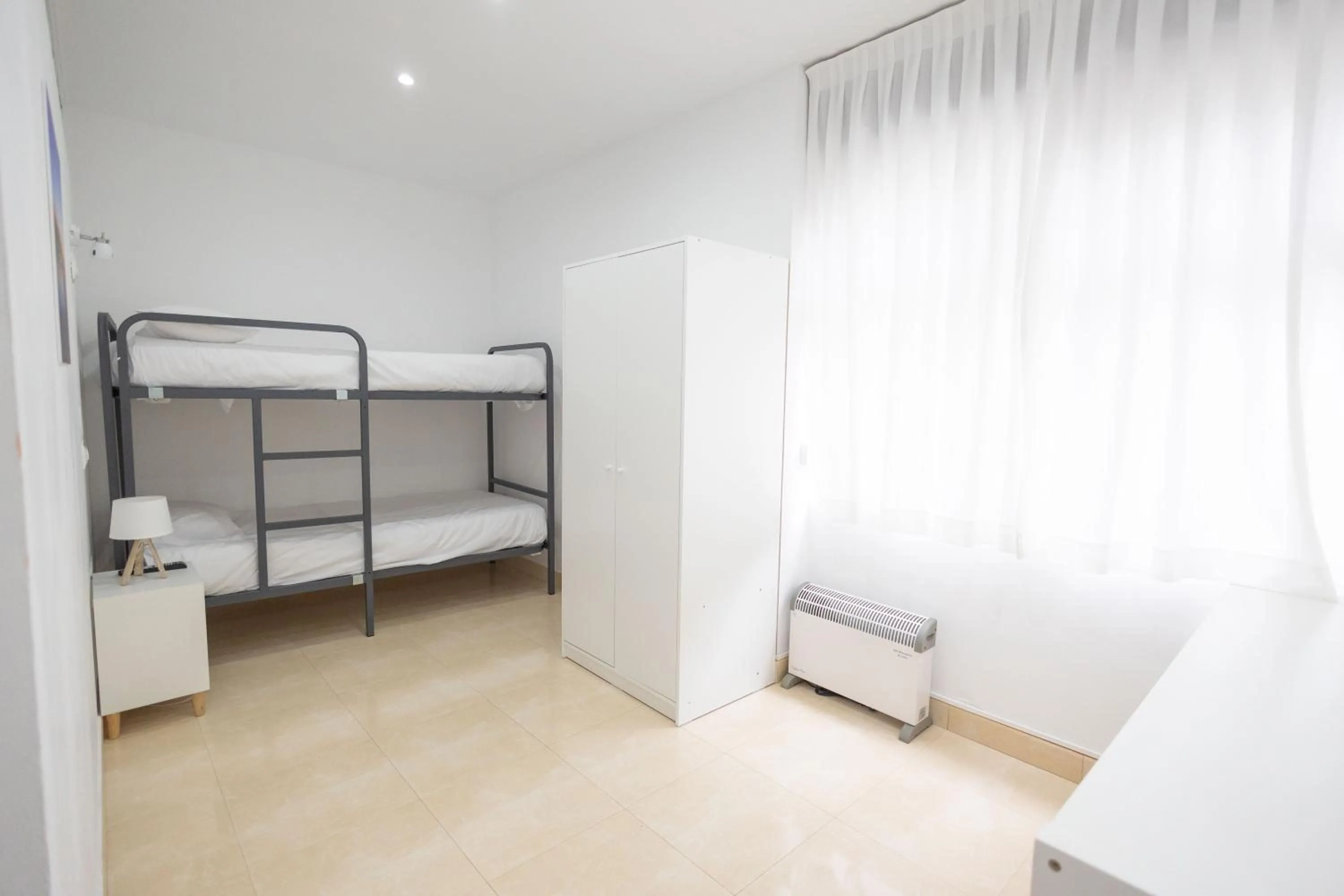 Bed in Hotel Pinar Somo Surf