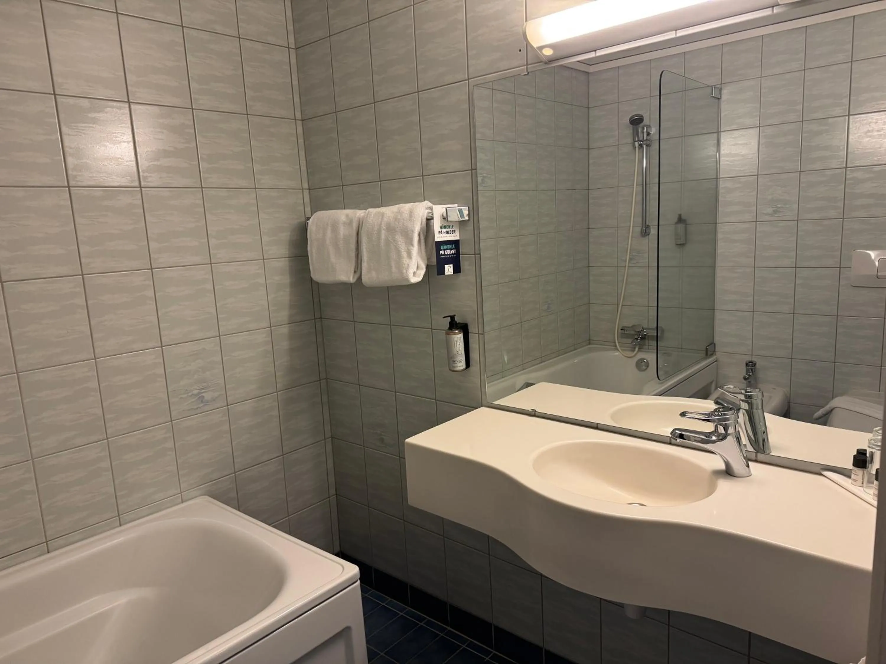 Bathroom in Park Hotel Vossevangen