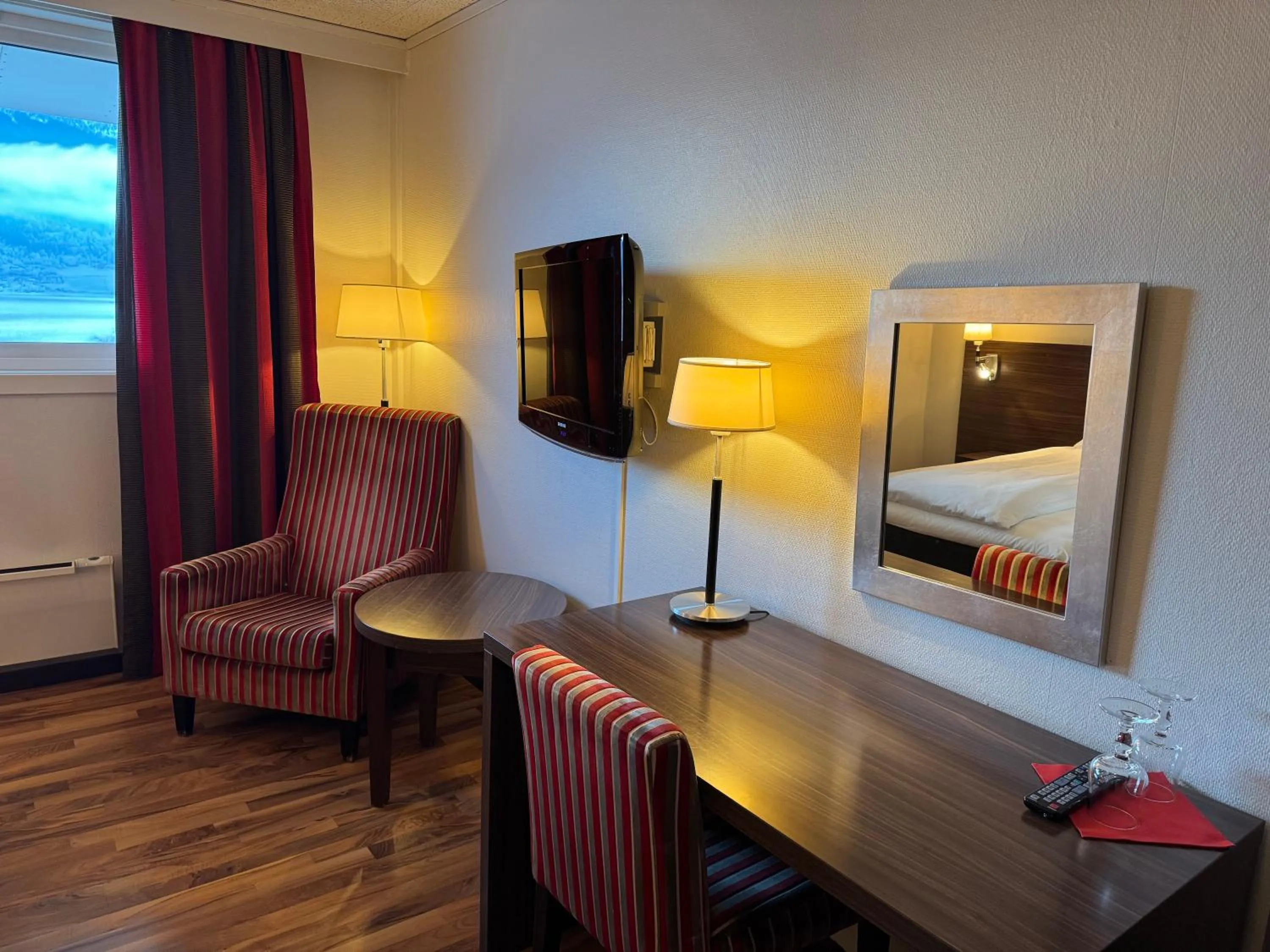 Seating area, Bed in Park Hotel Vossevangen