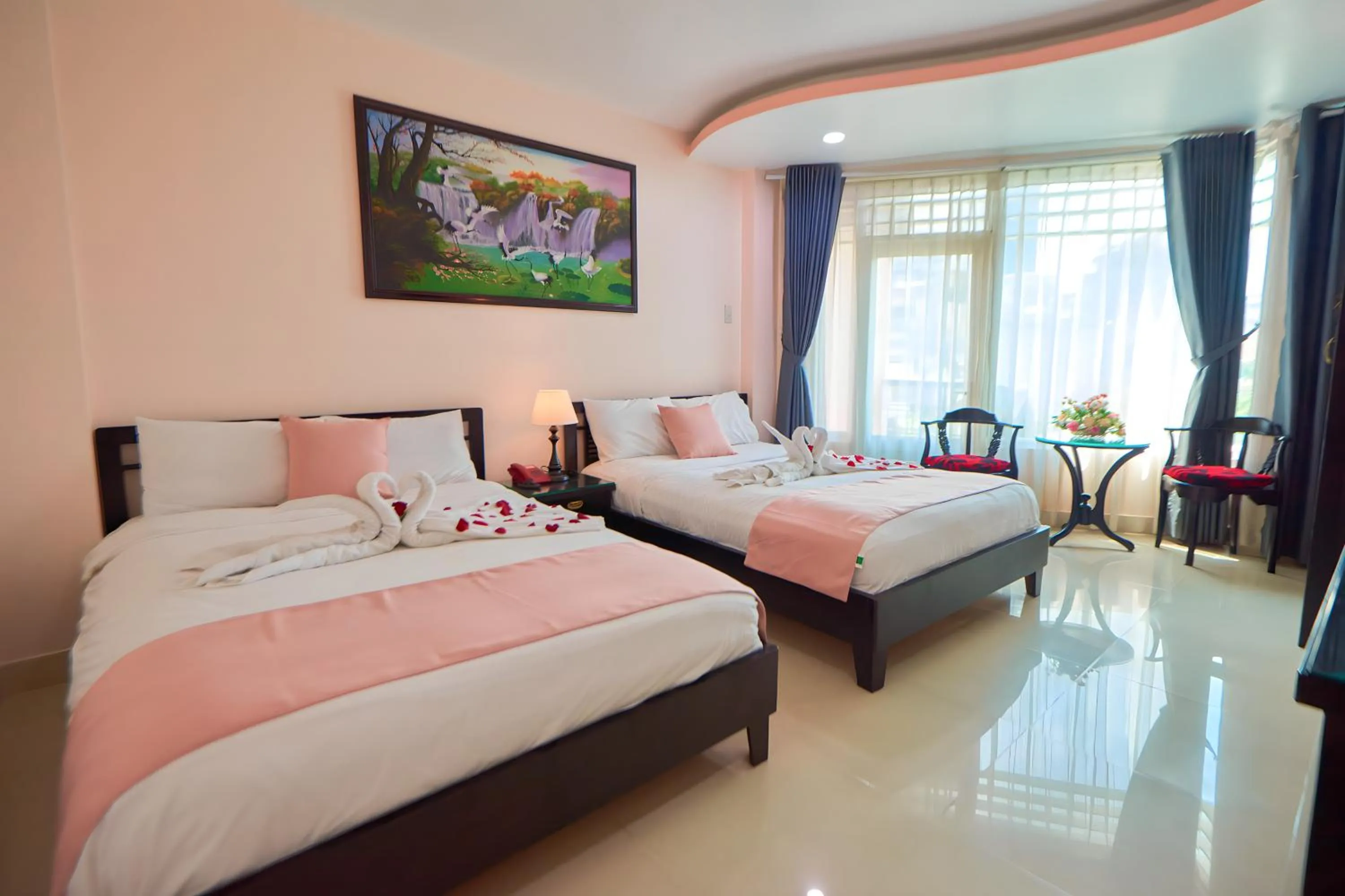 Bedroom, Bed in Saigon Pink Hotel