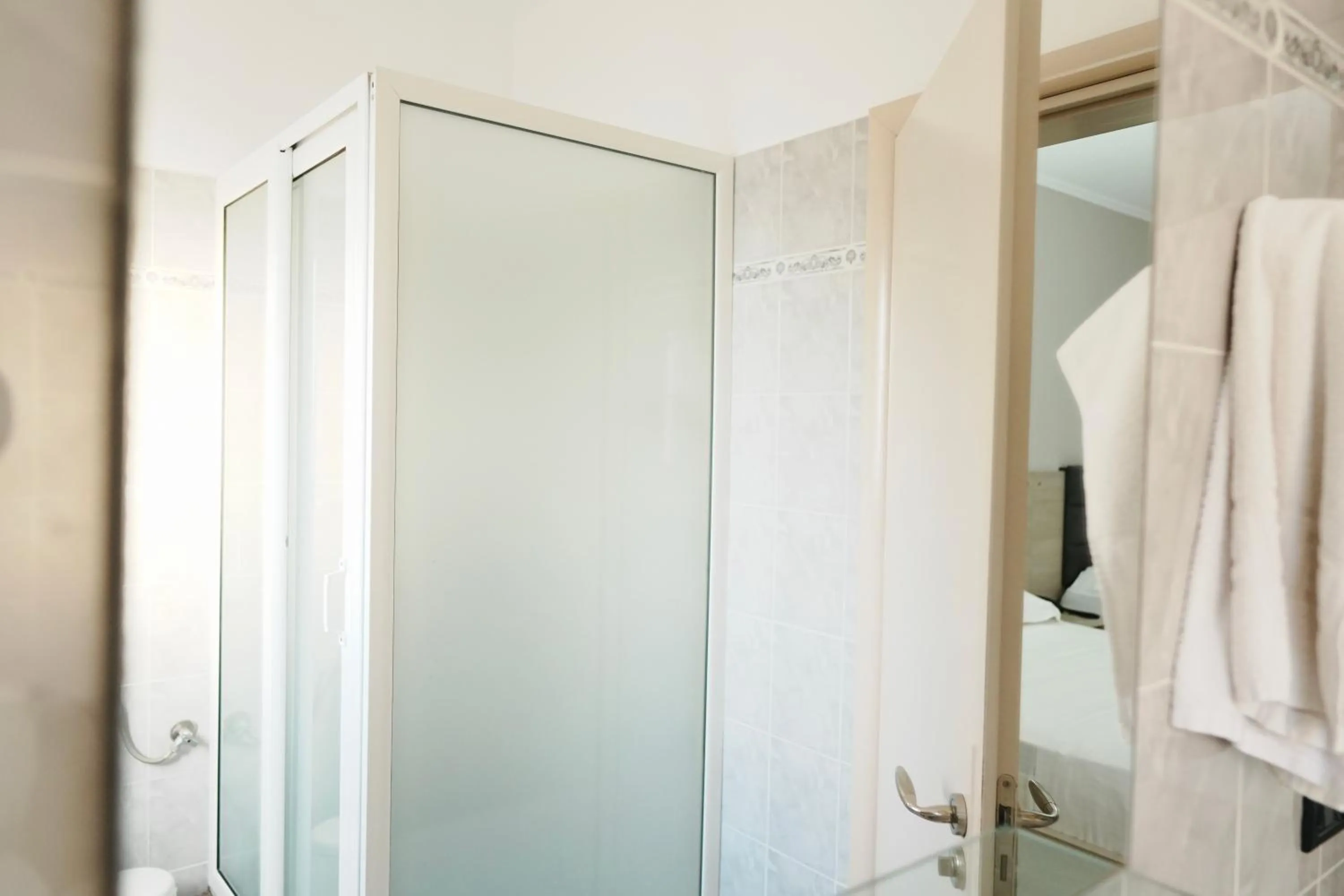 Shower in Hotel Mediterrane