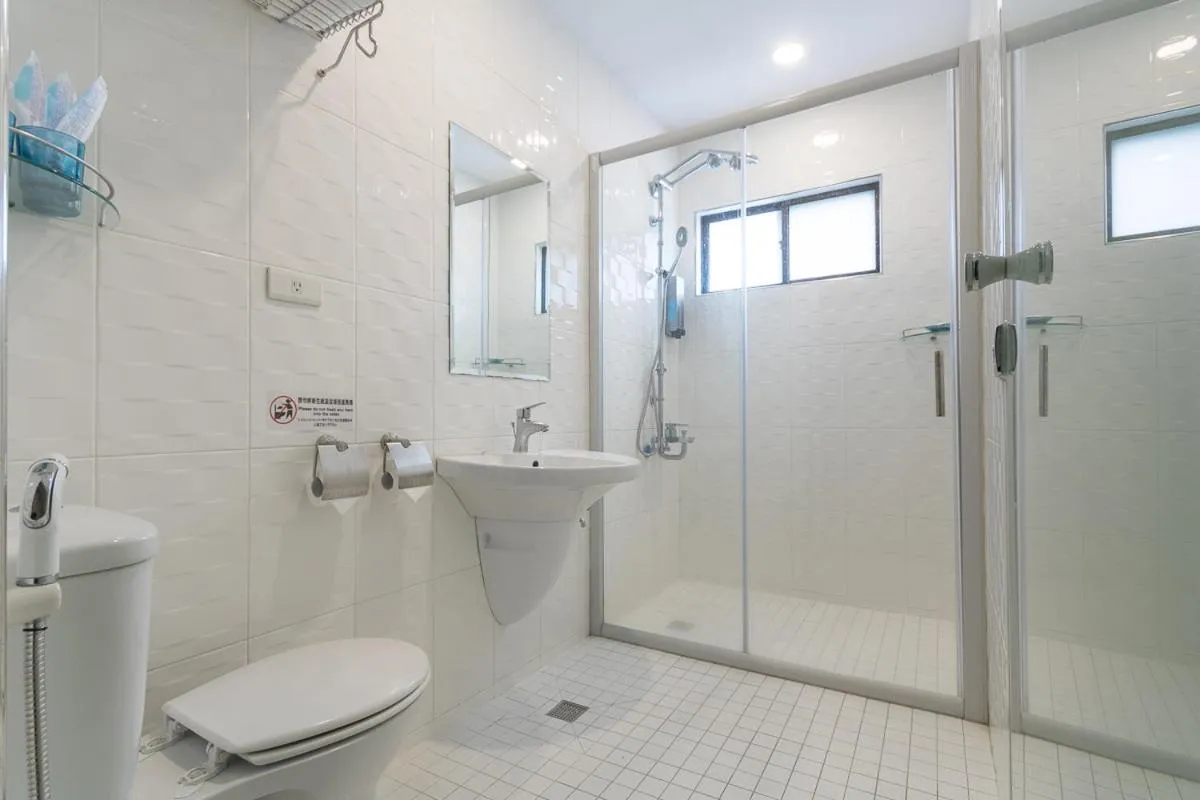 Just Enjoy Business Hotel