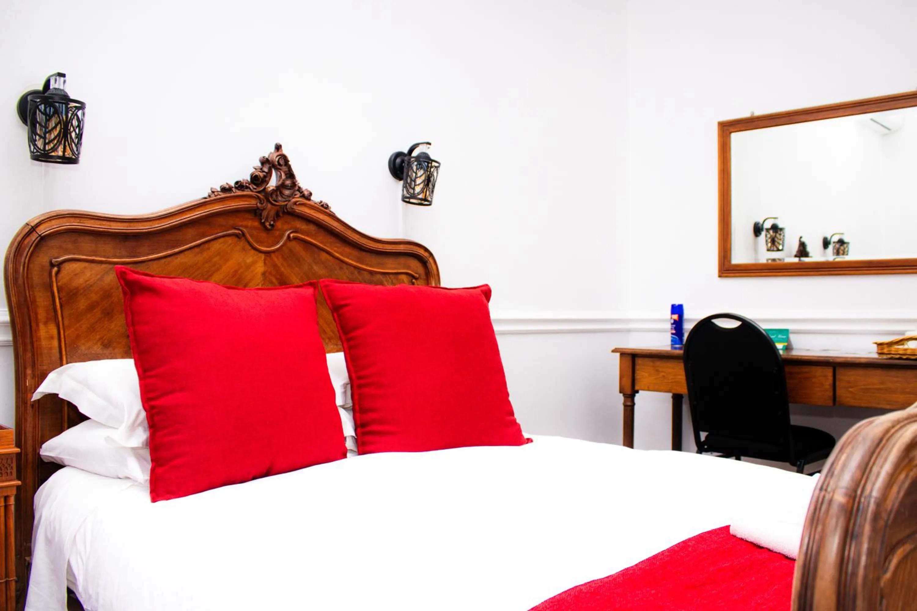 Bed in Roseland House