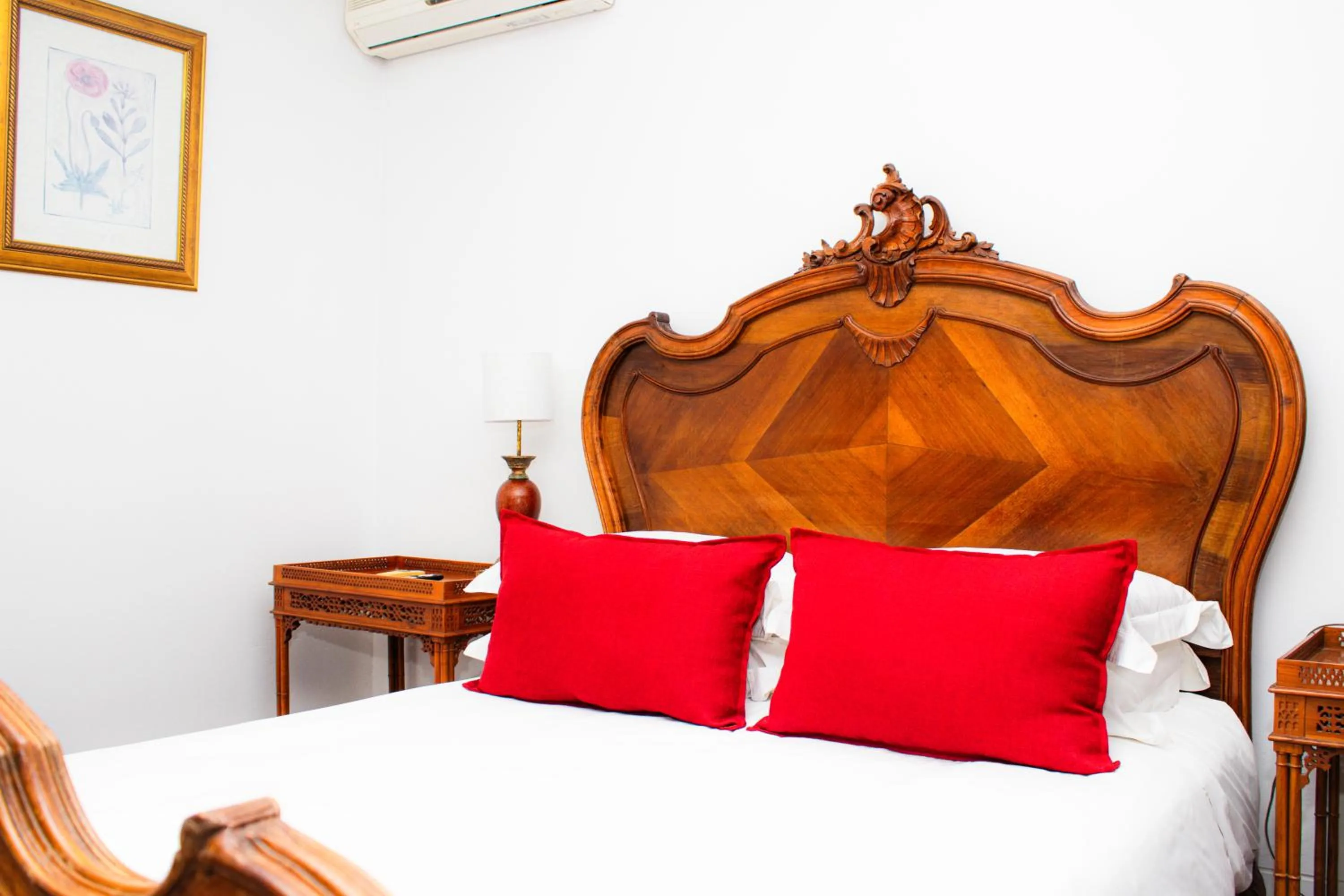 Bed in Roseland House