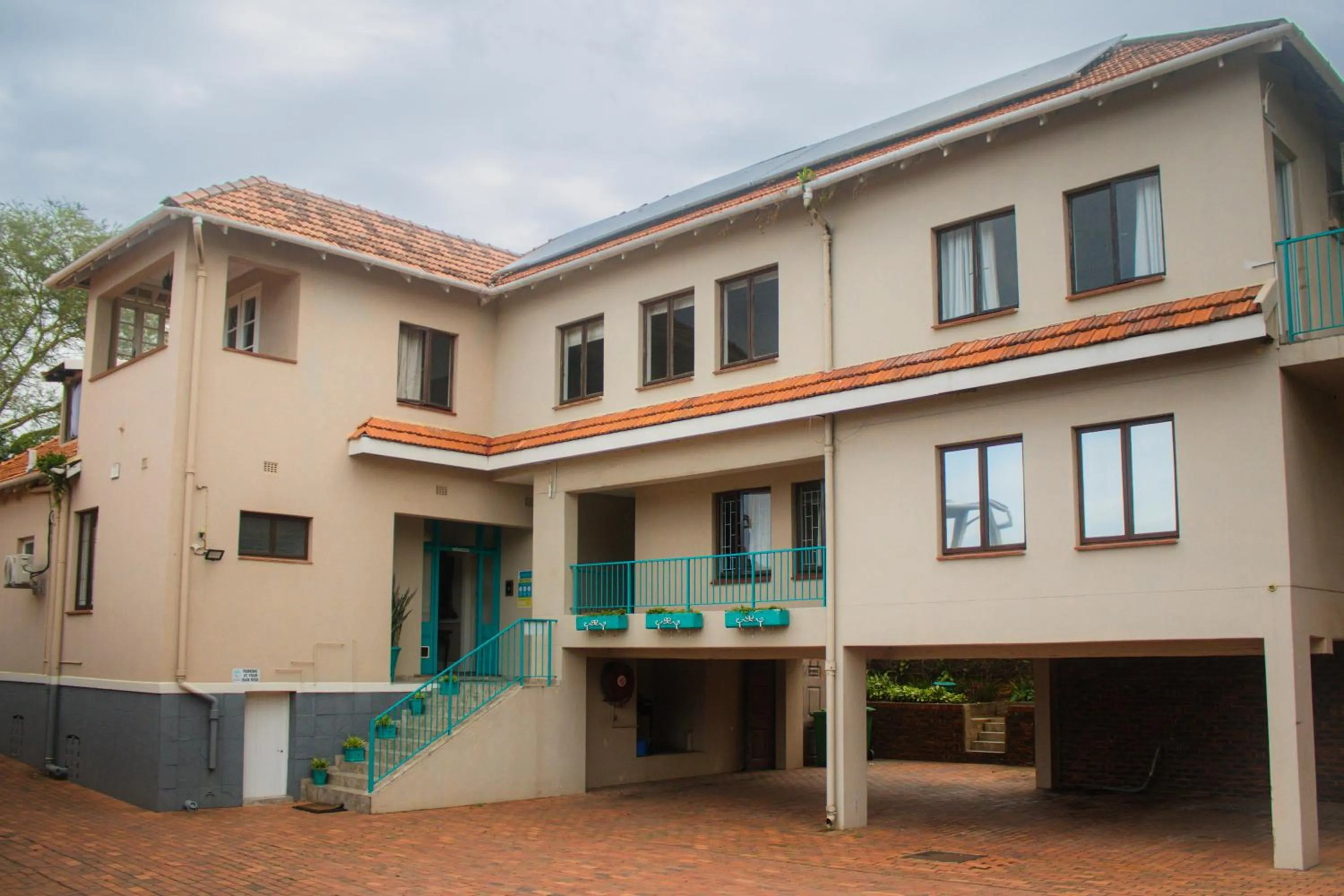 Property building in Roseland House
