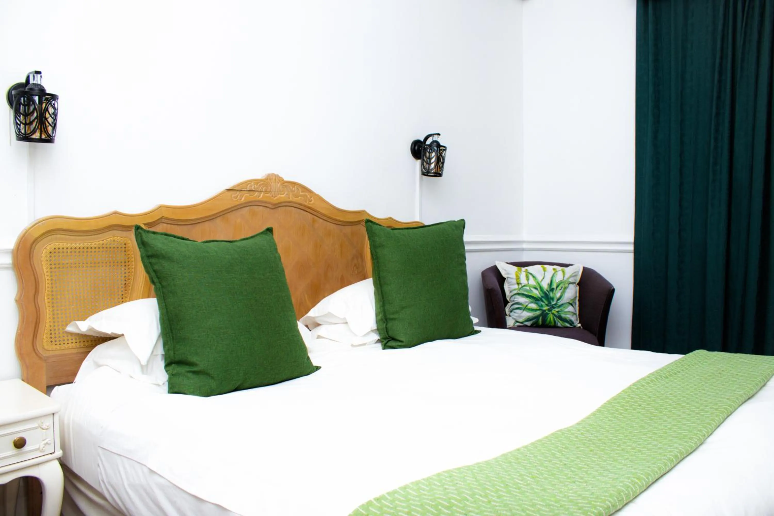 Bed in Roseland House