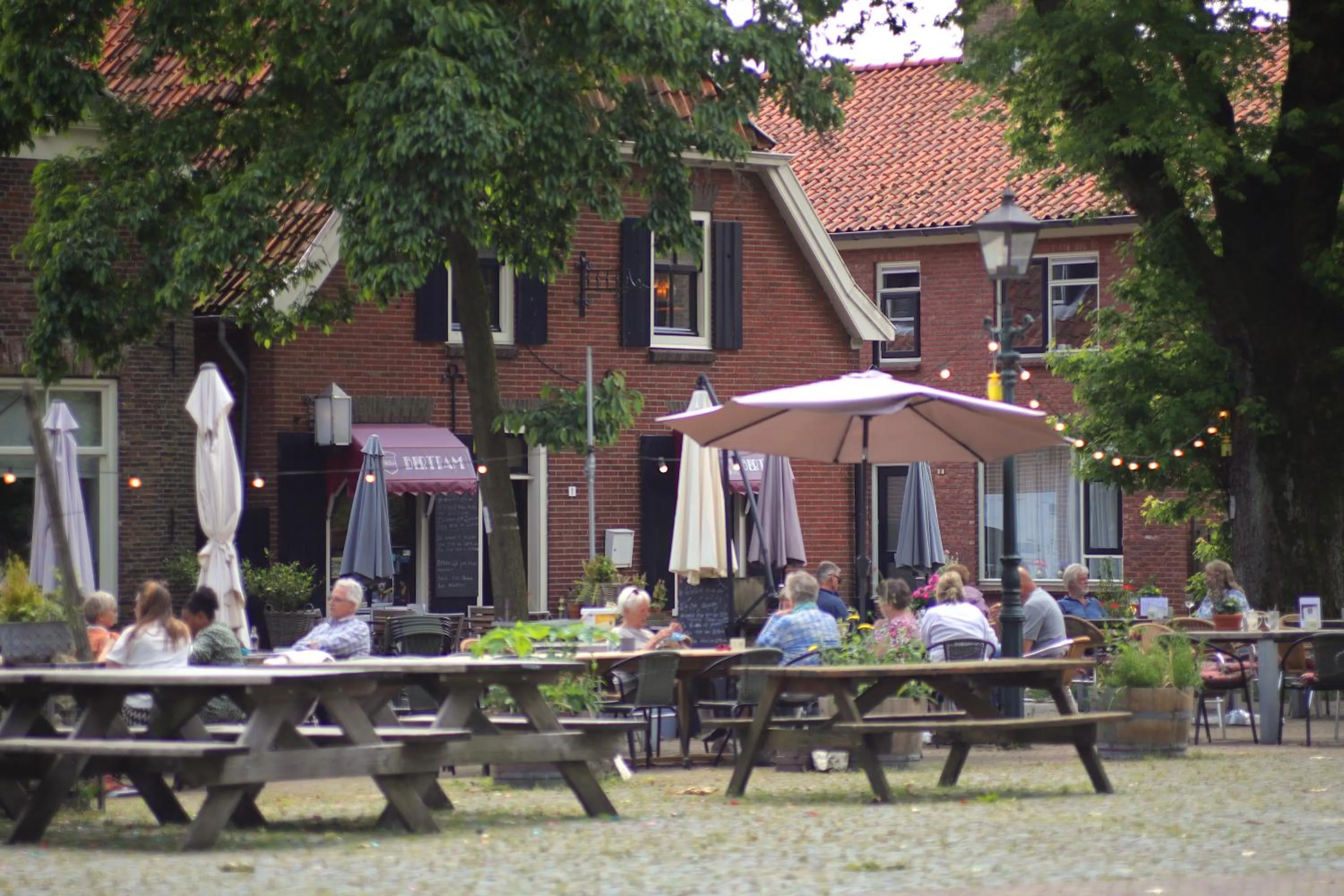 Property building in Hotel Bertram