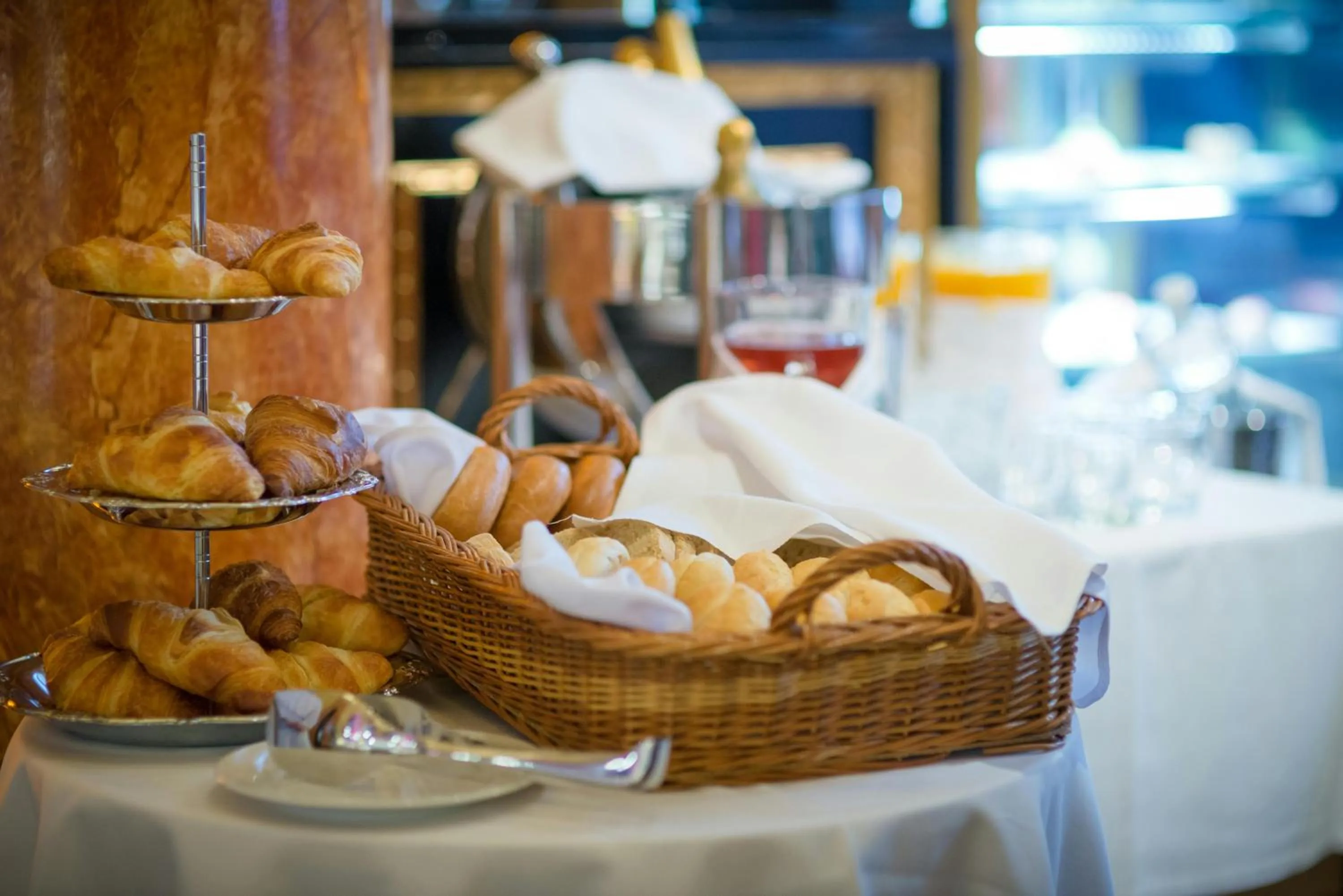 Food and drinks in Aqua Lounge Aparthotel Ulcinj