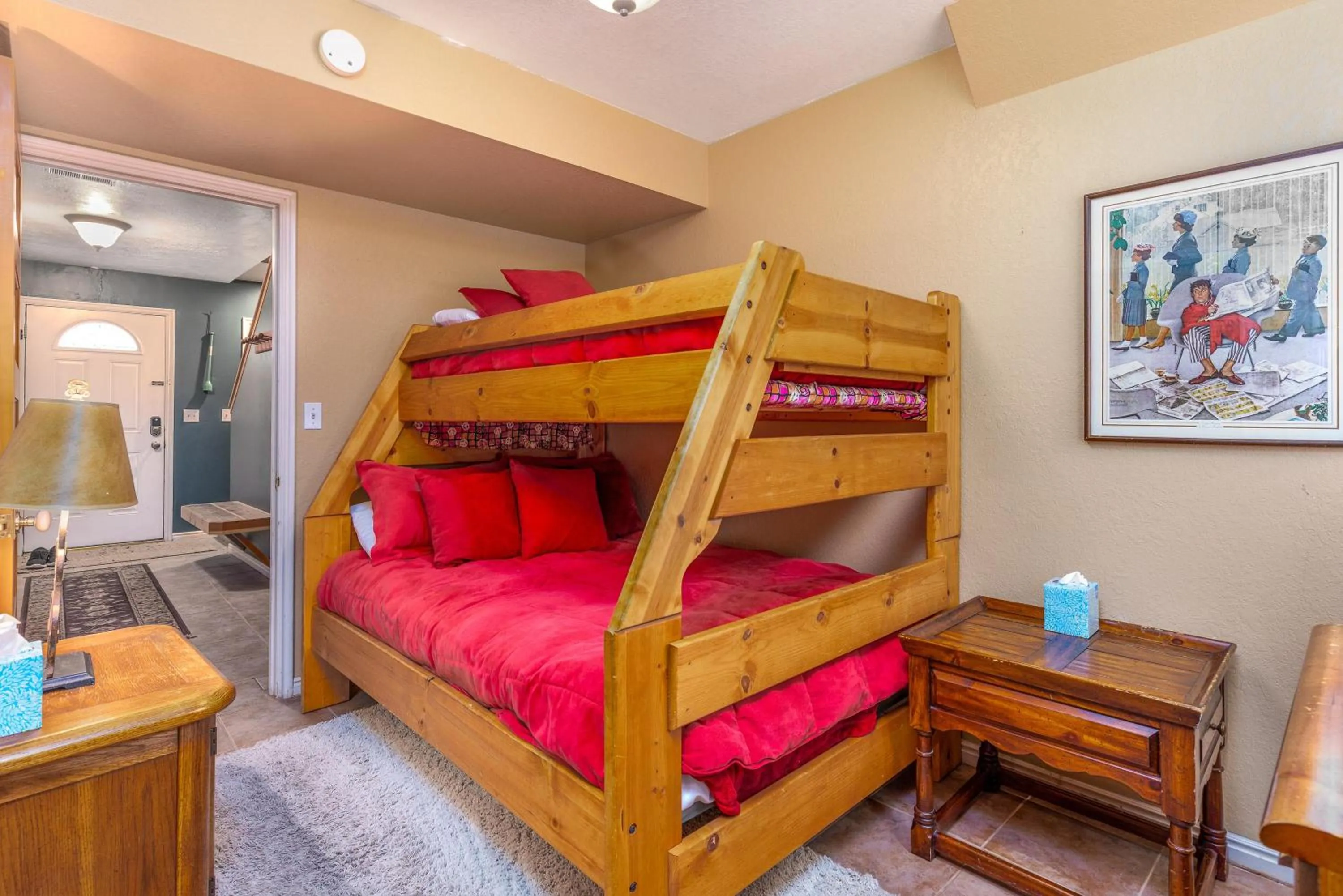 Bed in 14th Street Townhouses #2