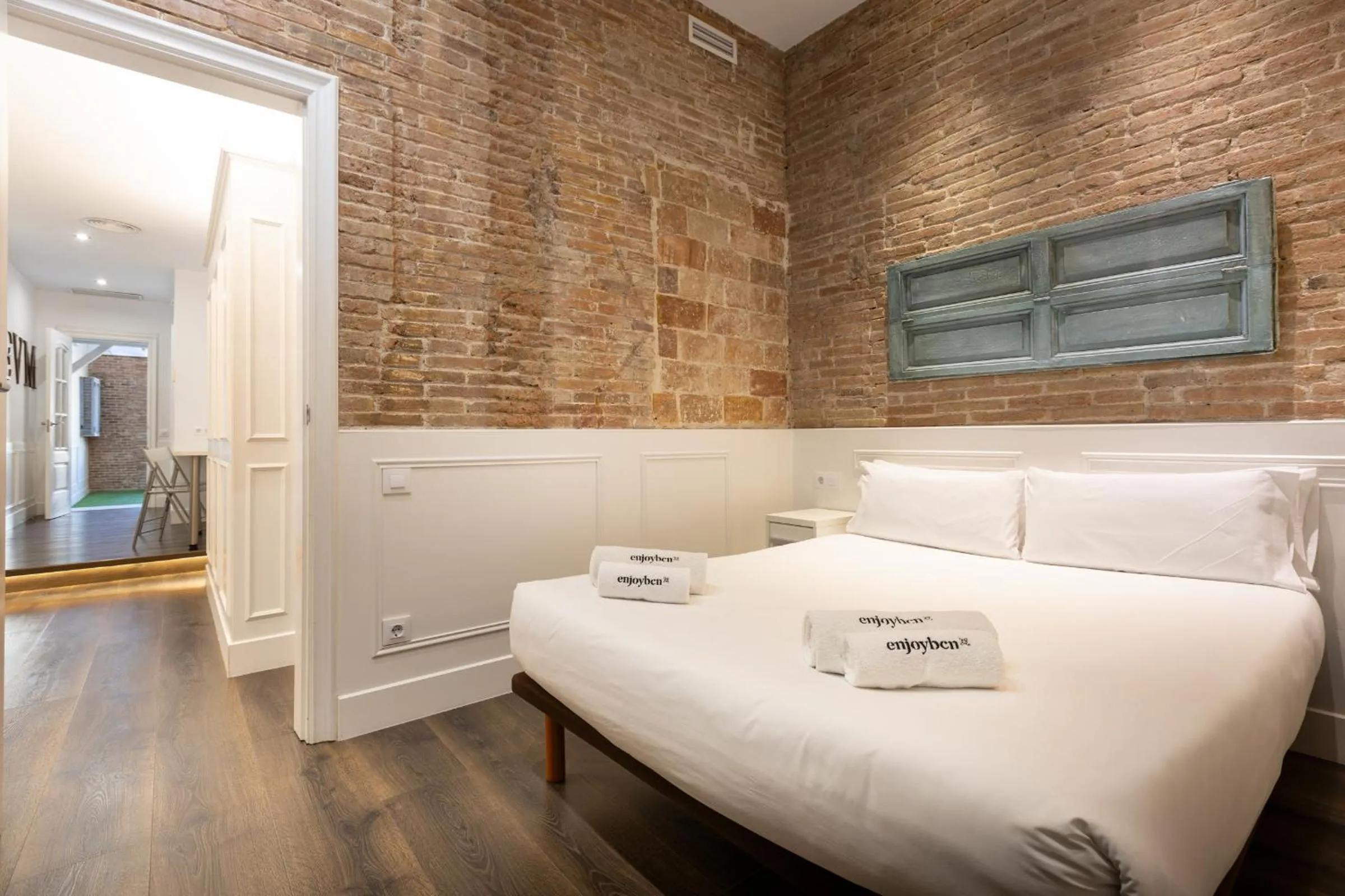 Bed in Enjoybcn Coliseum Apartments