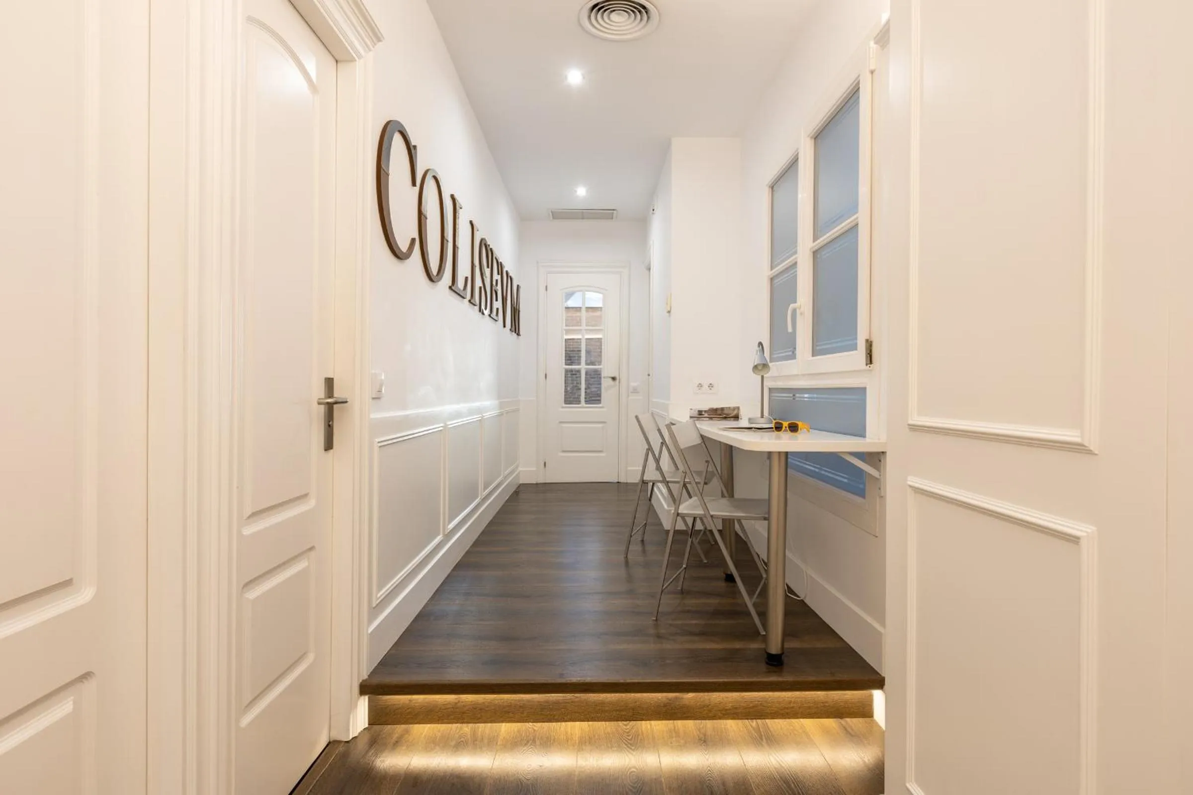 Seating area in Enjoybcn Coliseum Apartments