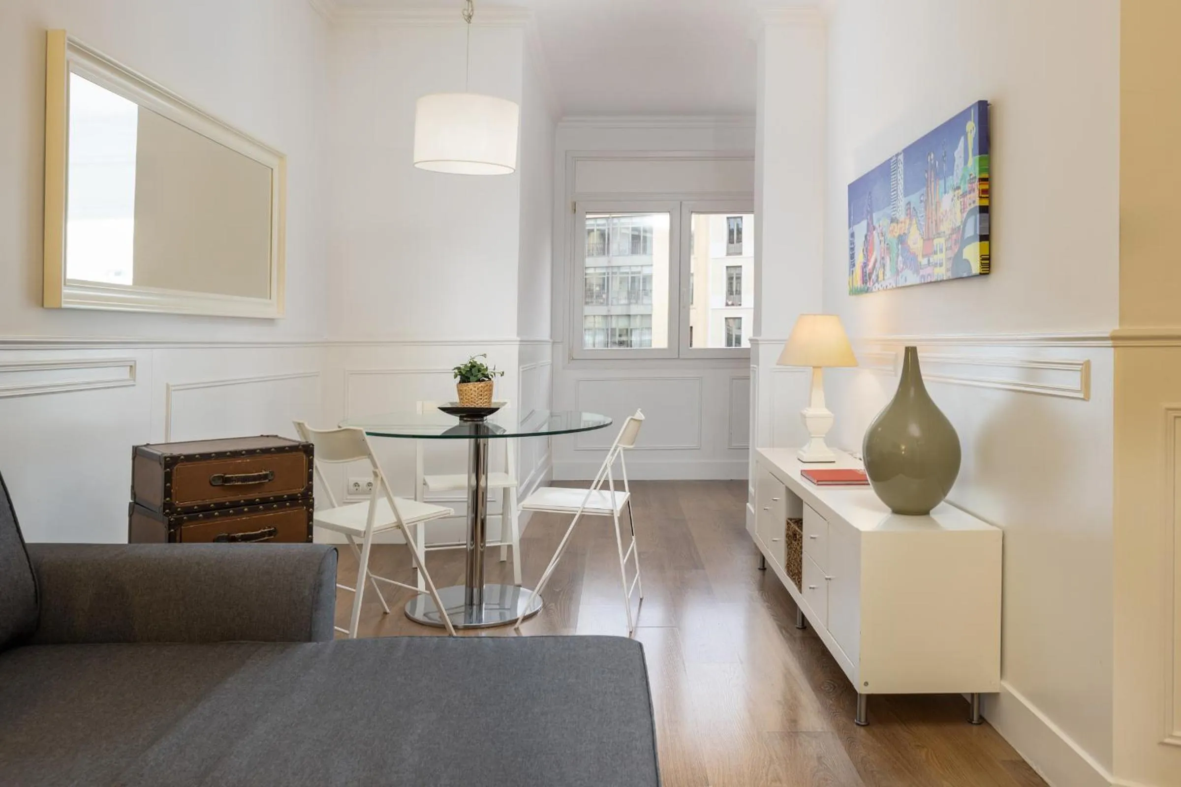 Enjoybcn Coliseum Apartments