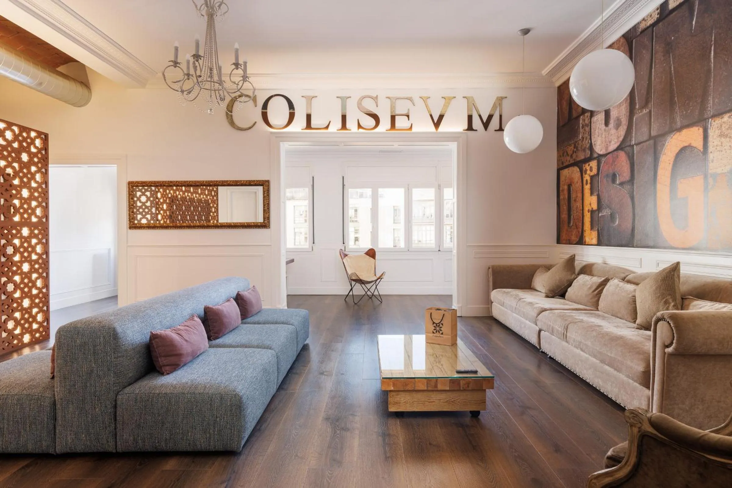 Enjoybcn Coliseum Apartments