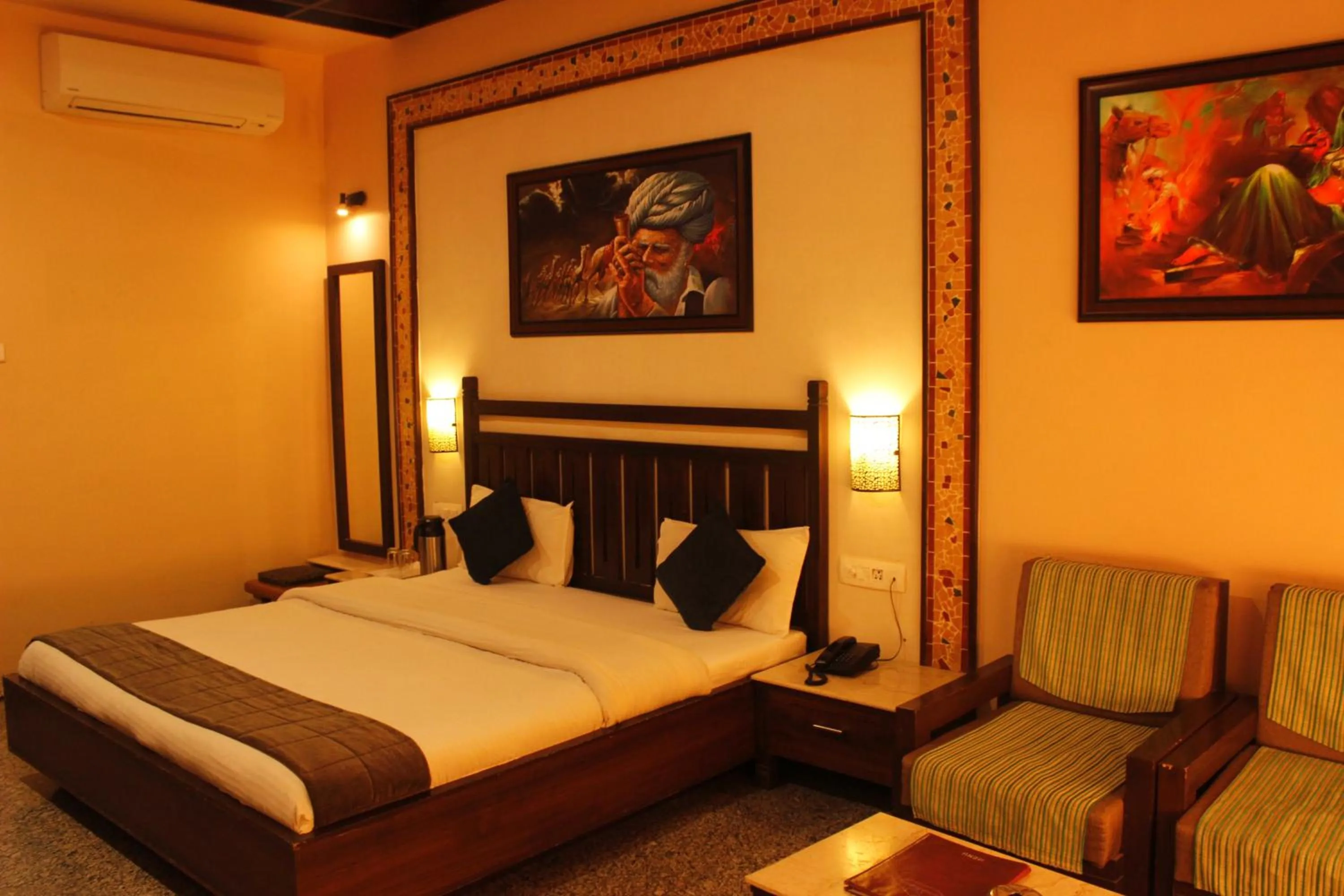 Bedroom, Bed in Hotel Mount Regency