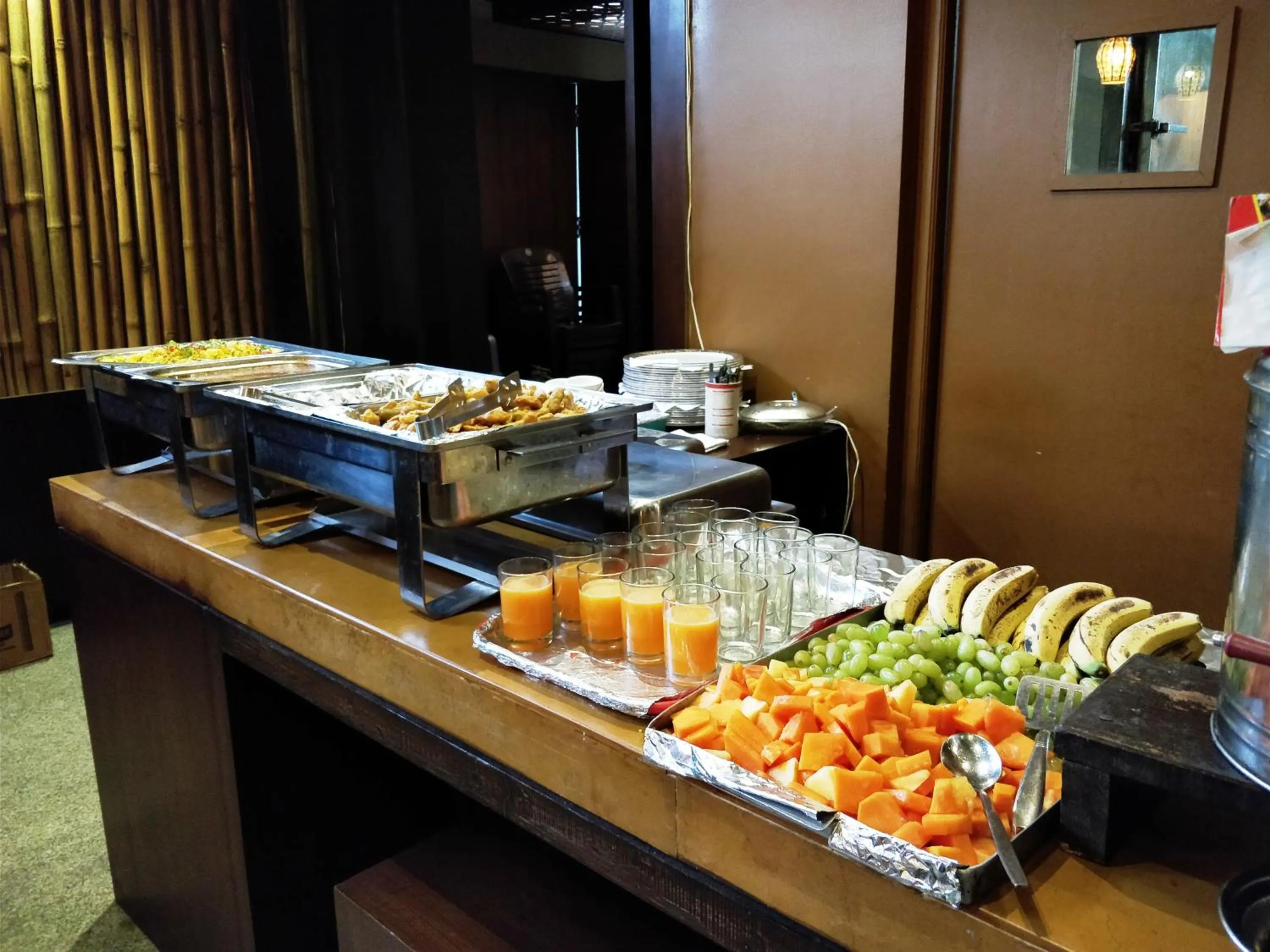 Breakfast in Hotel Mount Regency