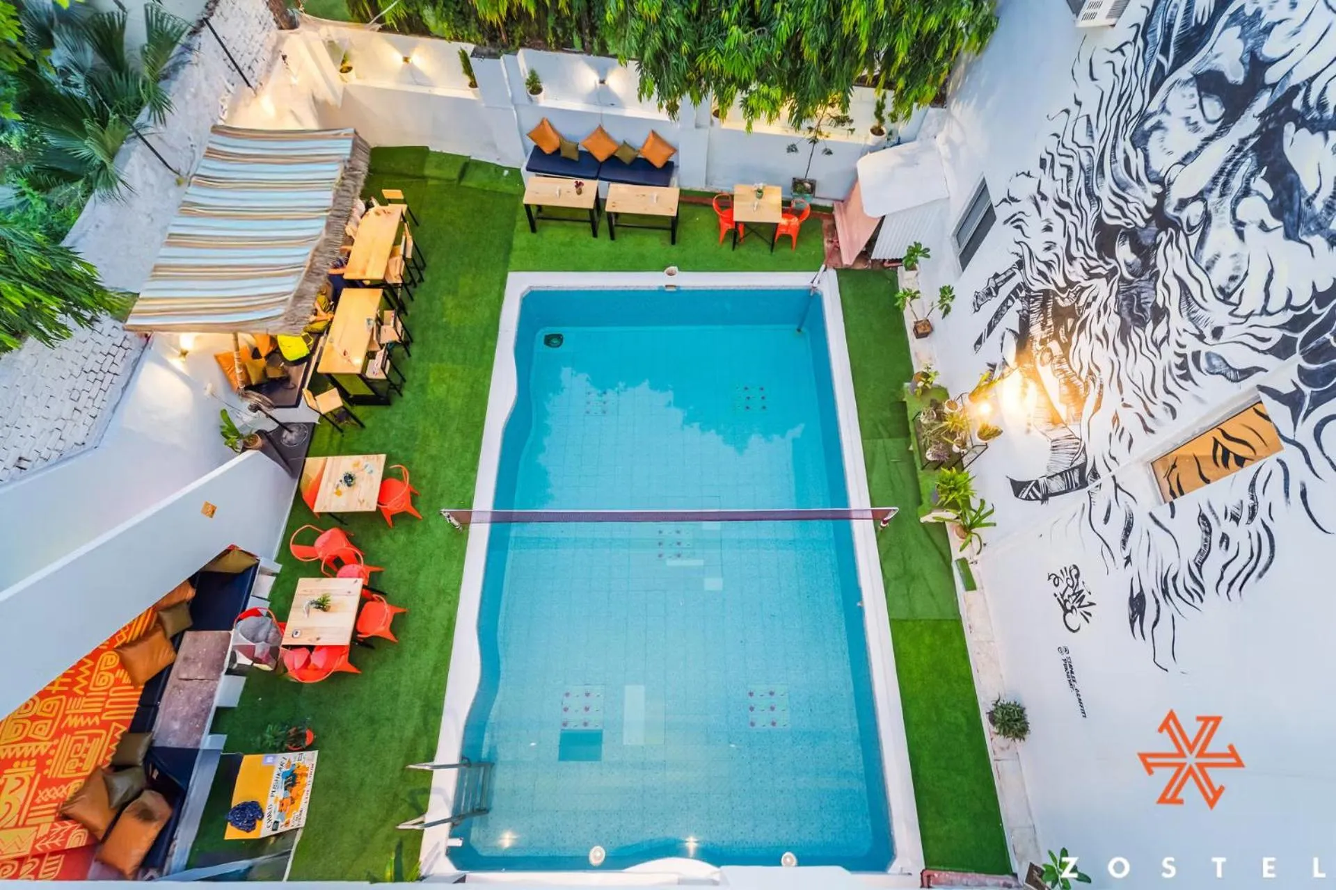 Swimming pool in Zostel Pushkar