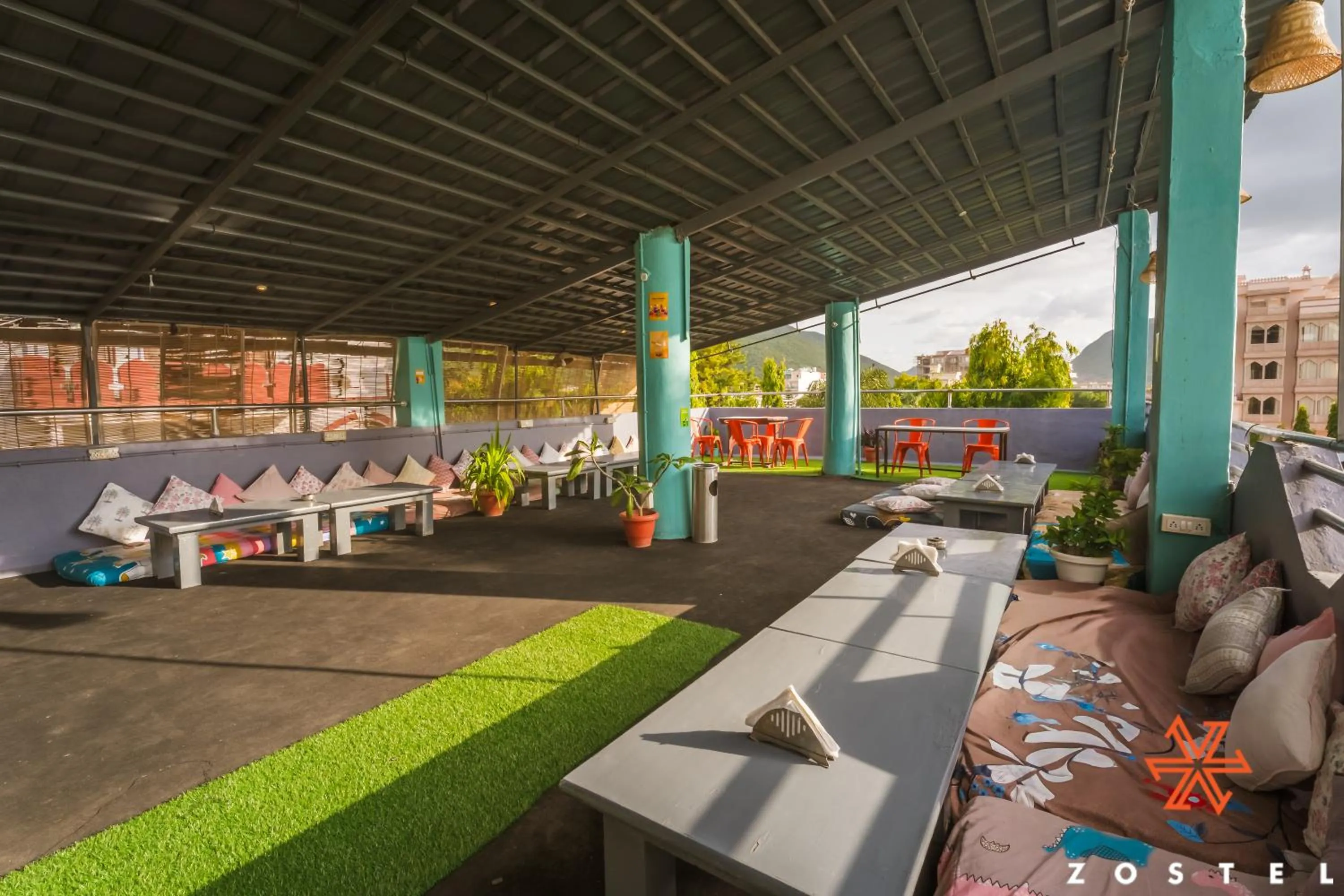 Living room in Zostel Pushkar