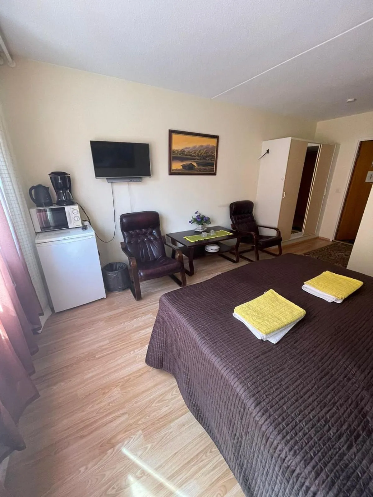 Bed in Asikkalan Motelli