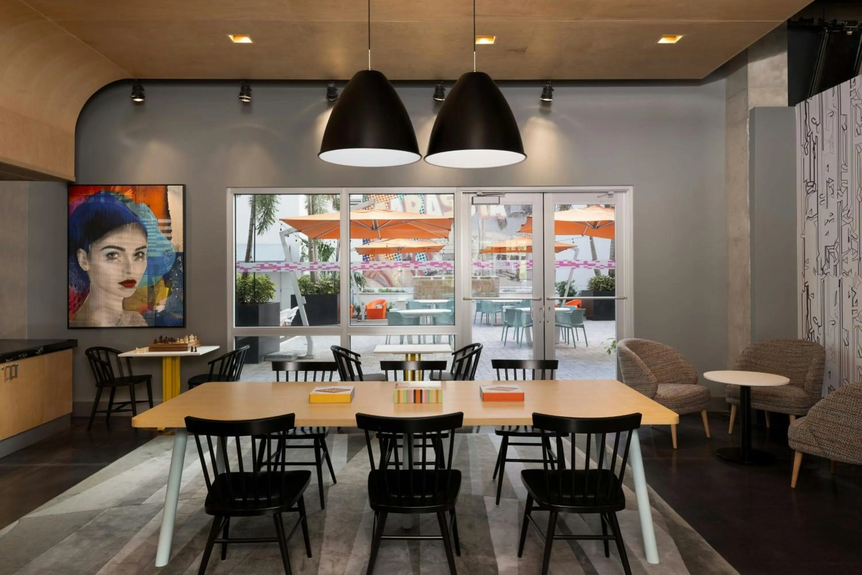 Restaurant/places to eat in Aloft Sarasota