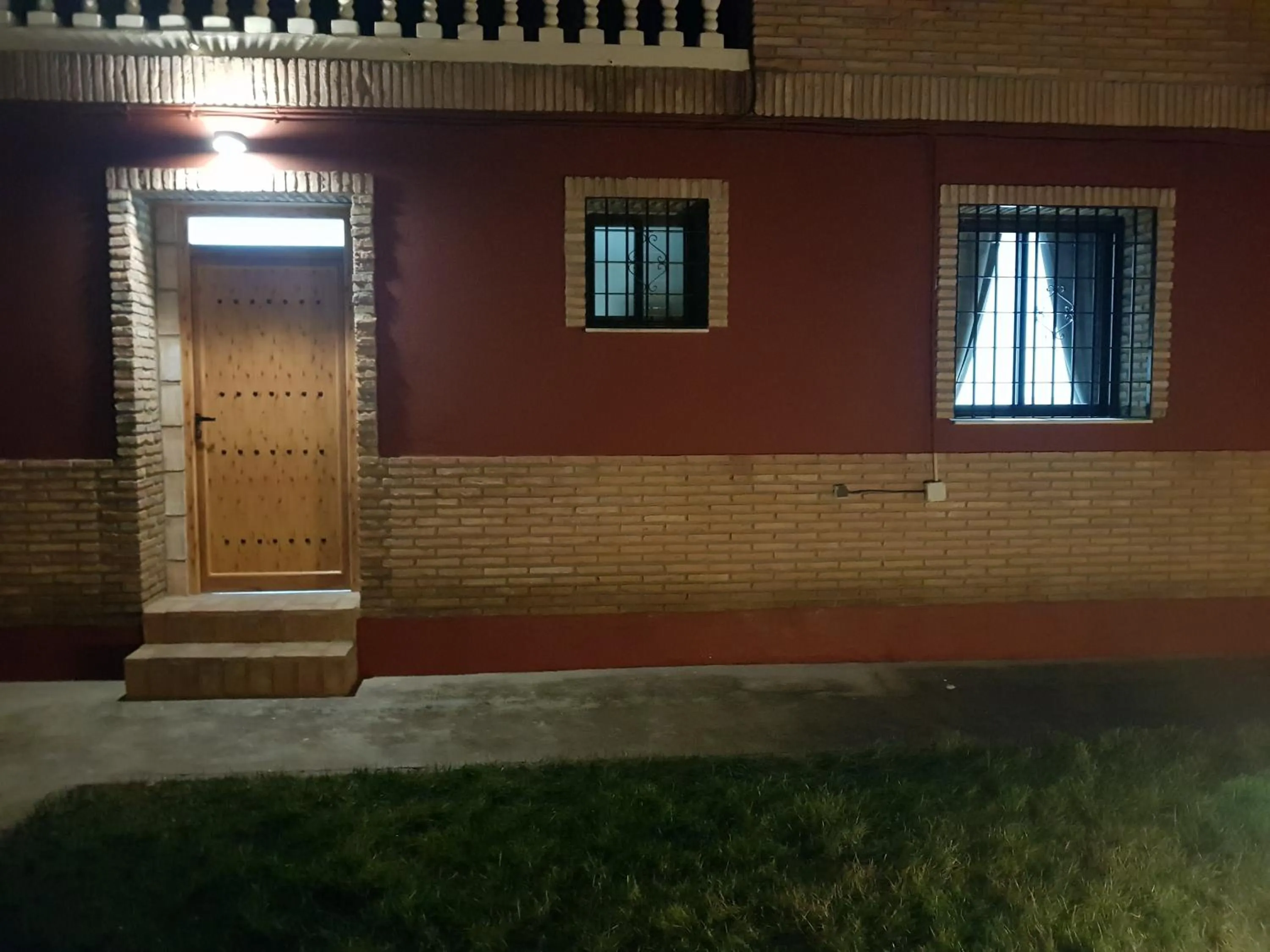 Facade/entrance in El Manantial B&B