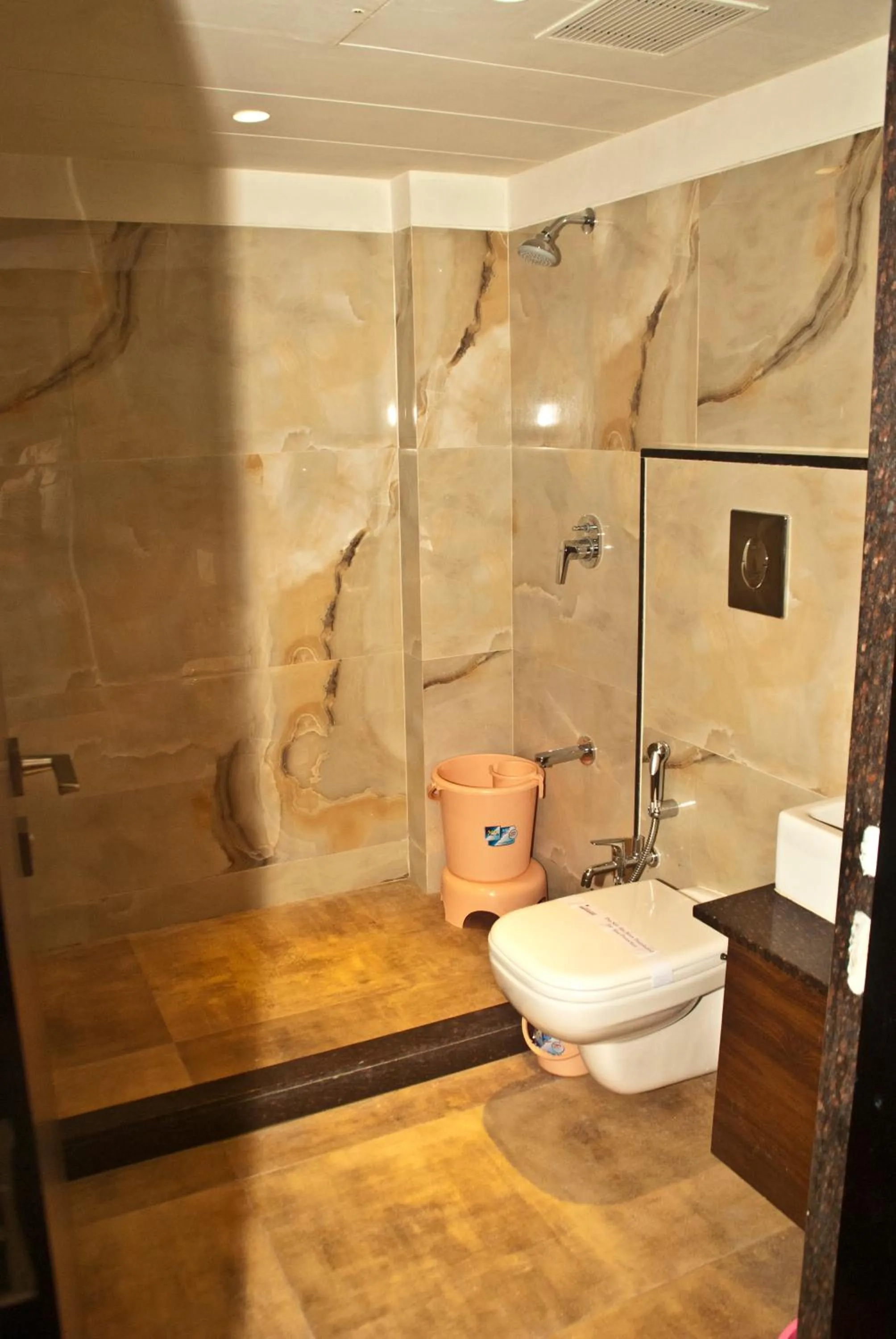 Bathroom in Hotel Apaar