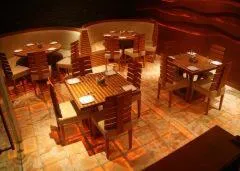Restaurant/places to eat in Hotel Apaar