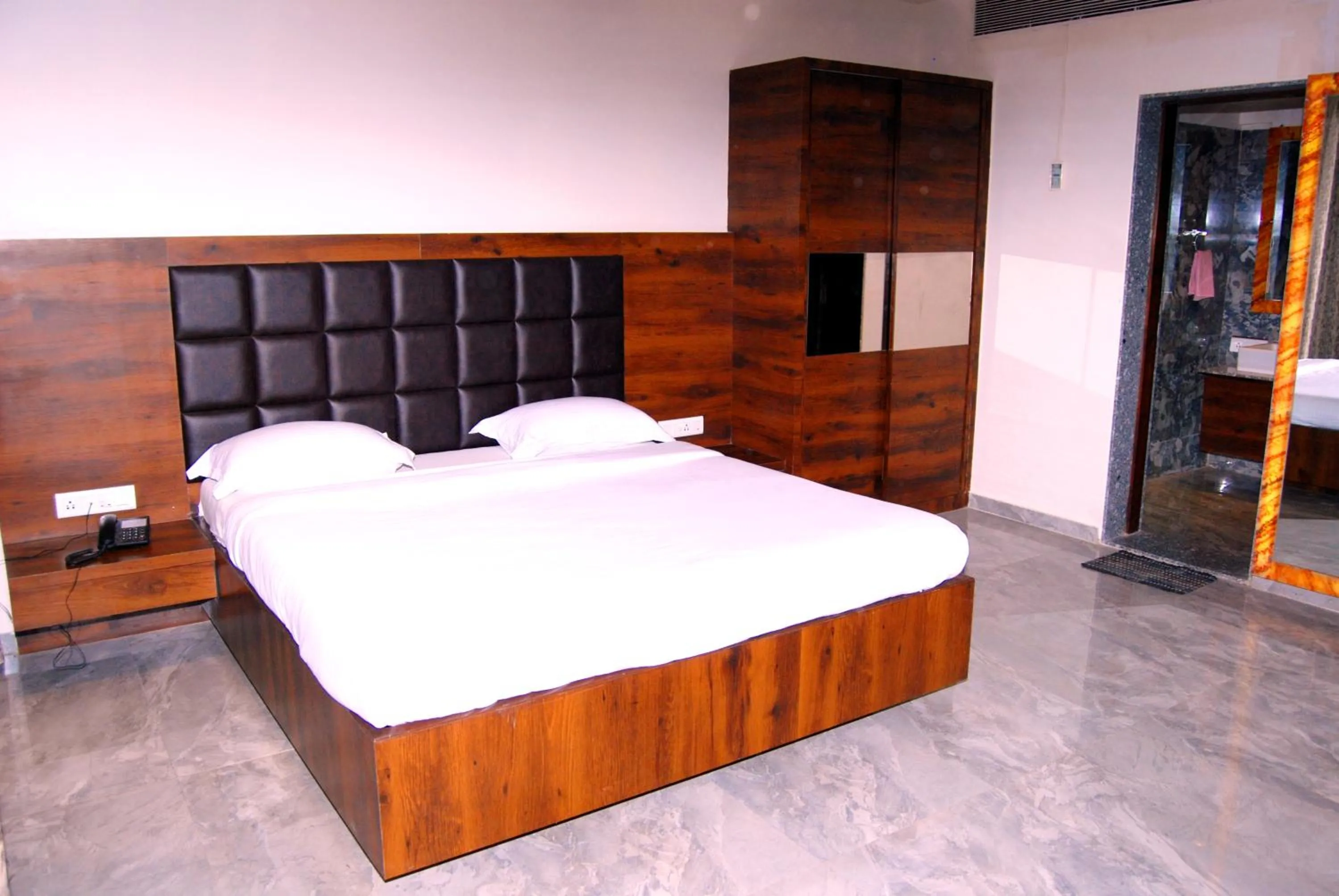 Photo of the whole room, Bed in Hotel Apaar