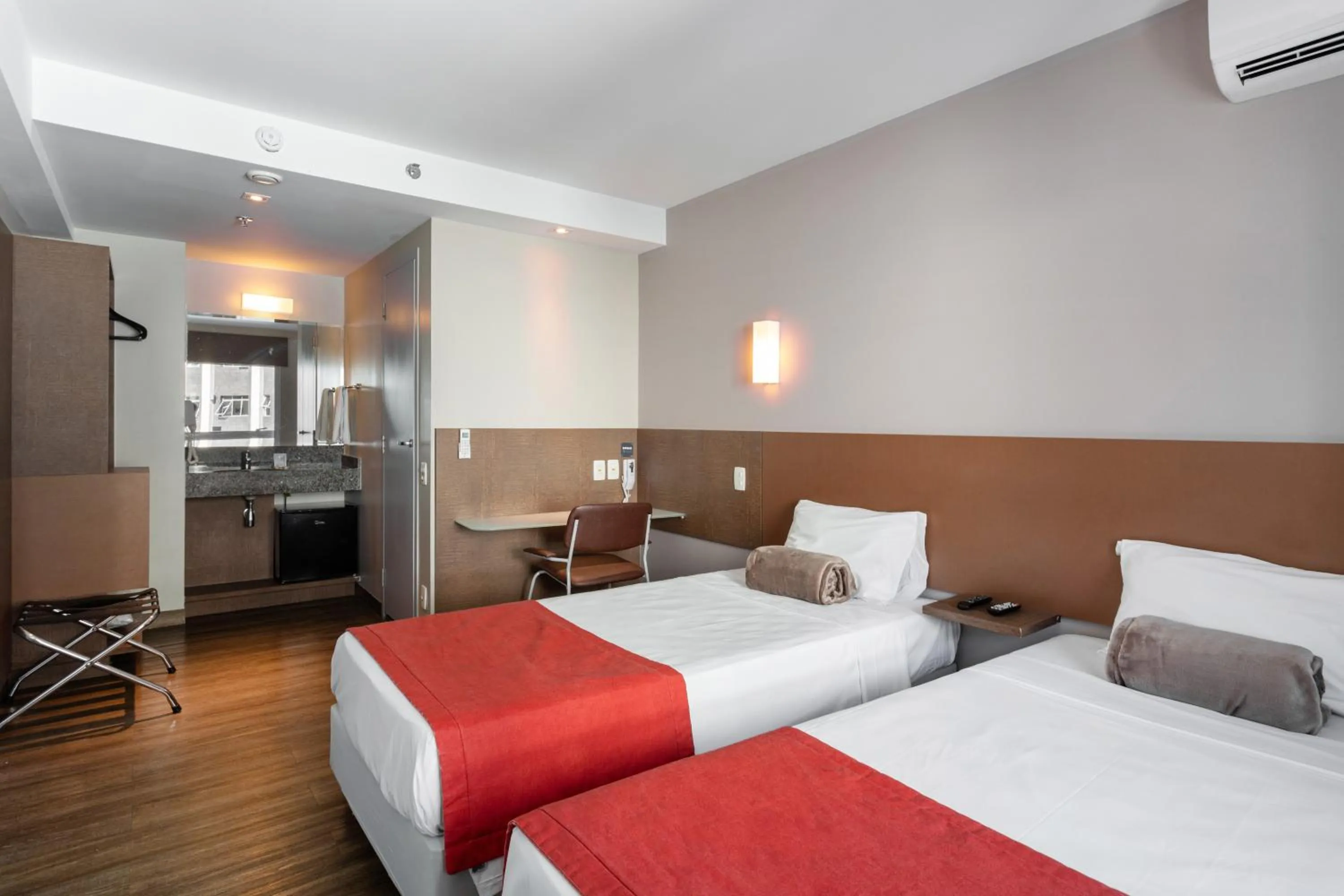 Area and facilities, Bed in Go Inn Hotel Curitiba