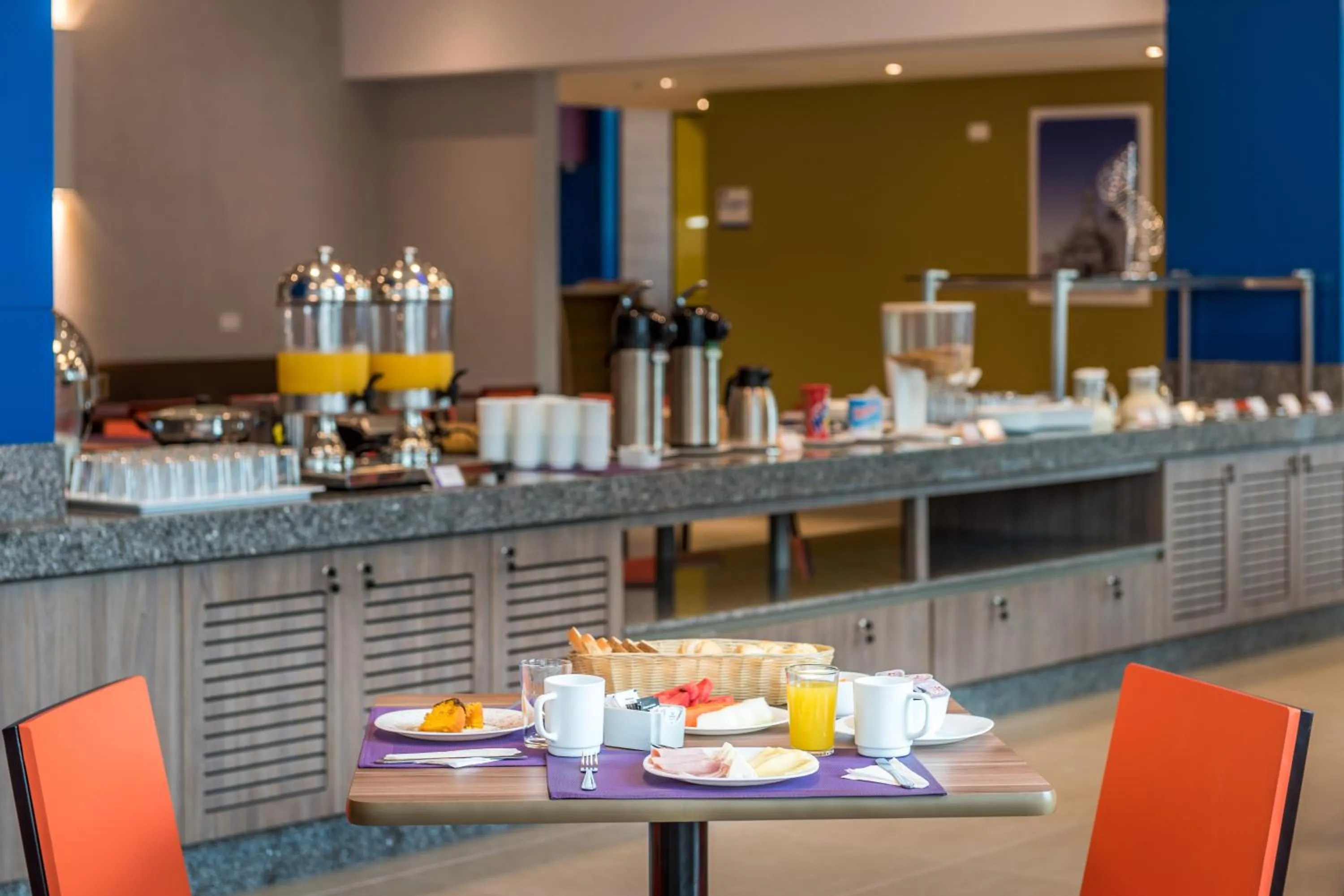 Restaurant/places to eat in Go Inn Hotel Curitiba