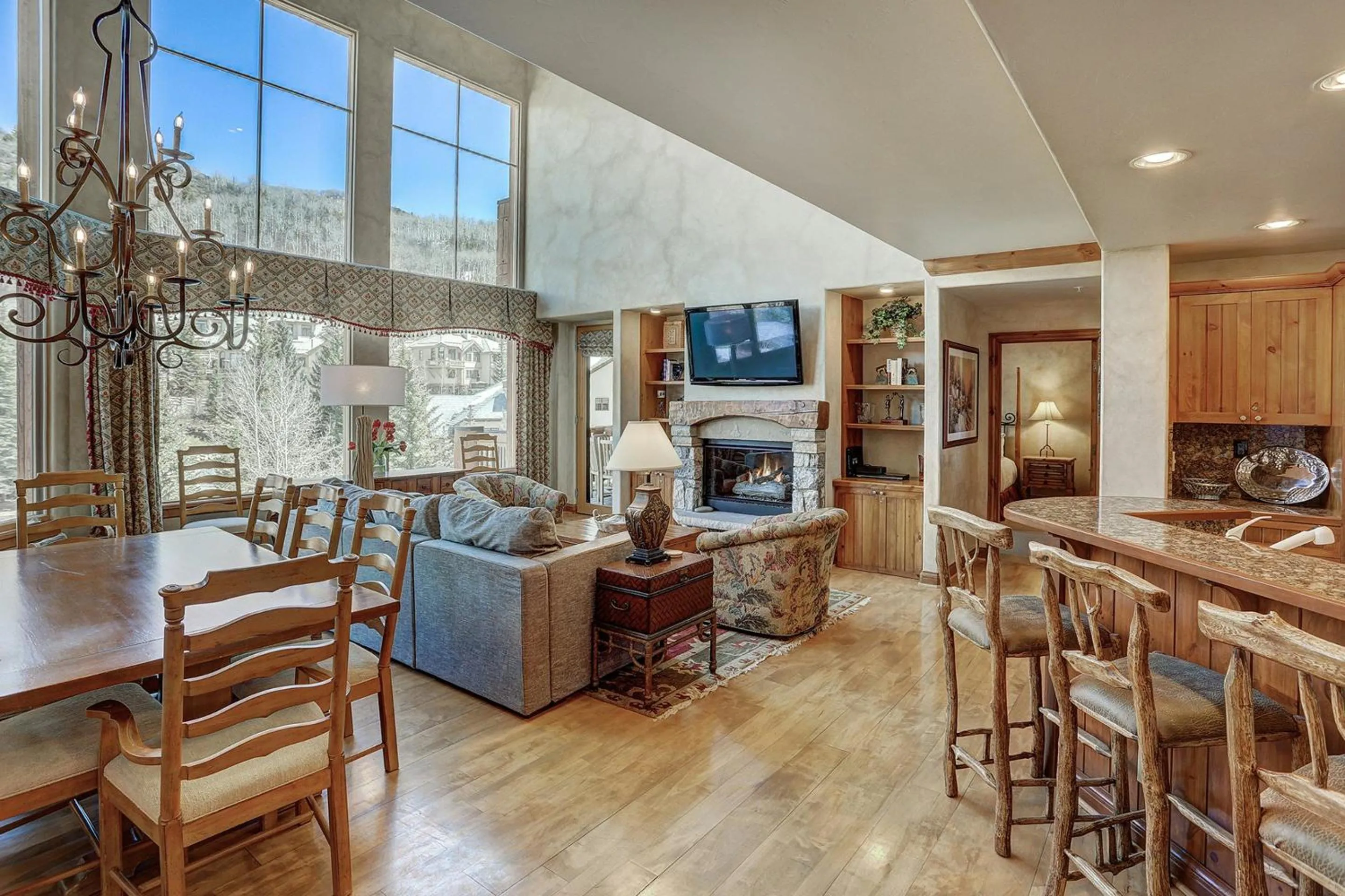 Living room in Elkhorn Lodge, A Vail Resorts Property