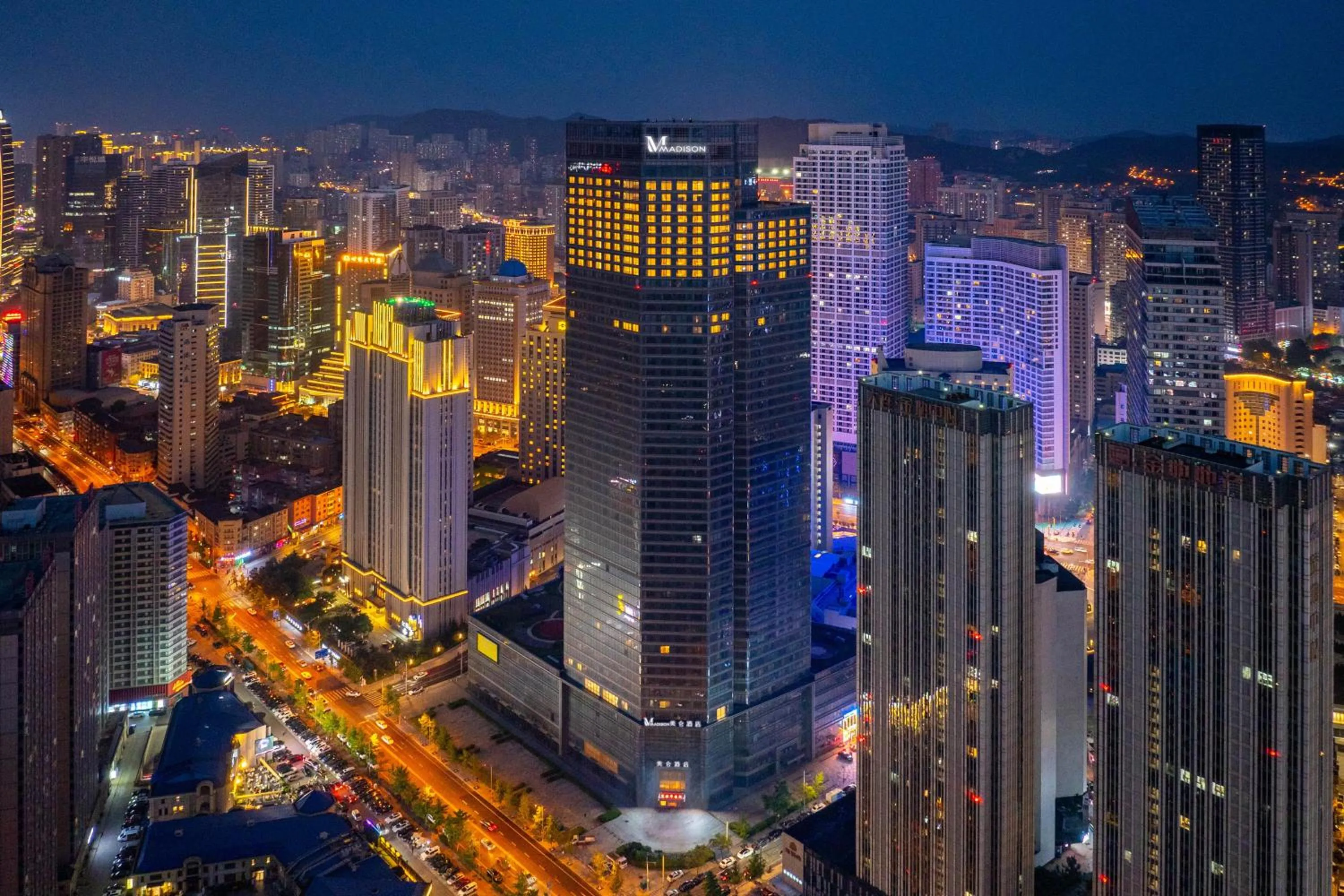 Property building in Dalian Zhongshan Square Seaview Meilun Hotel