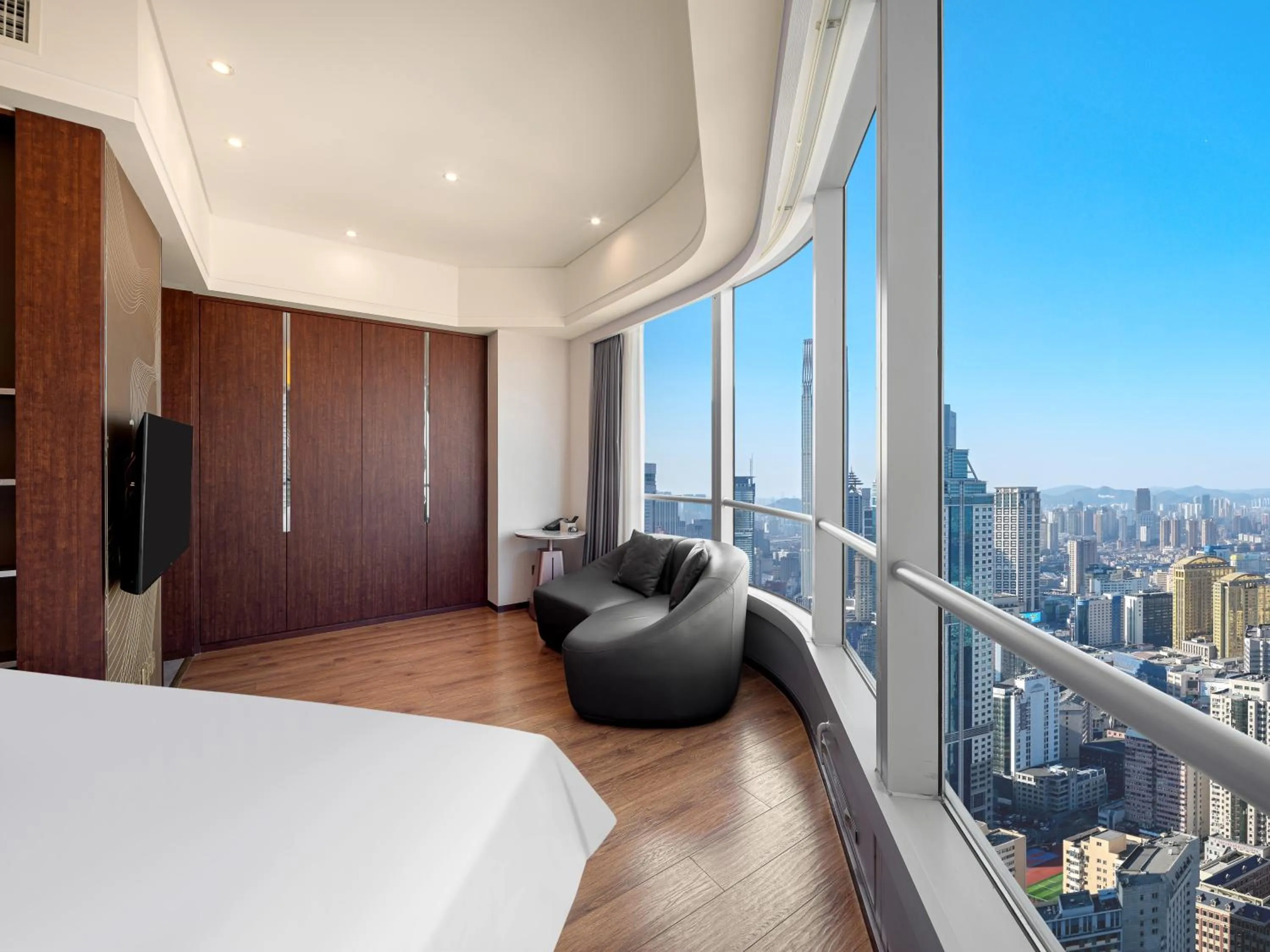 Bed in Dalian Zhongshan Square Seaview Meilun Hotel