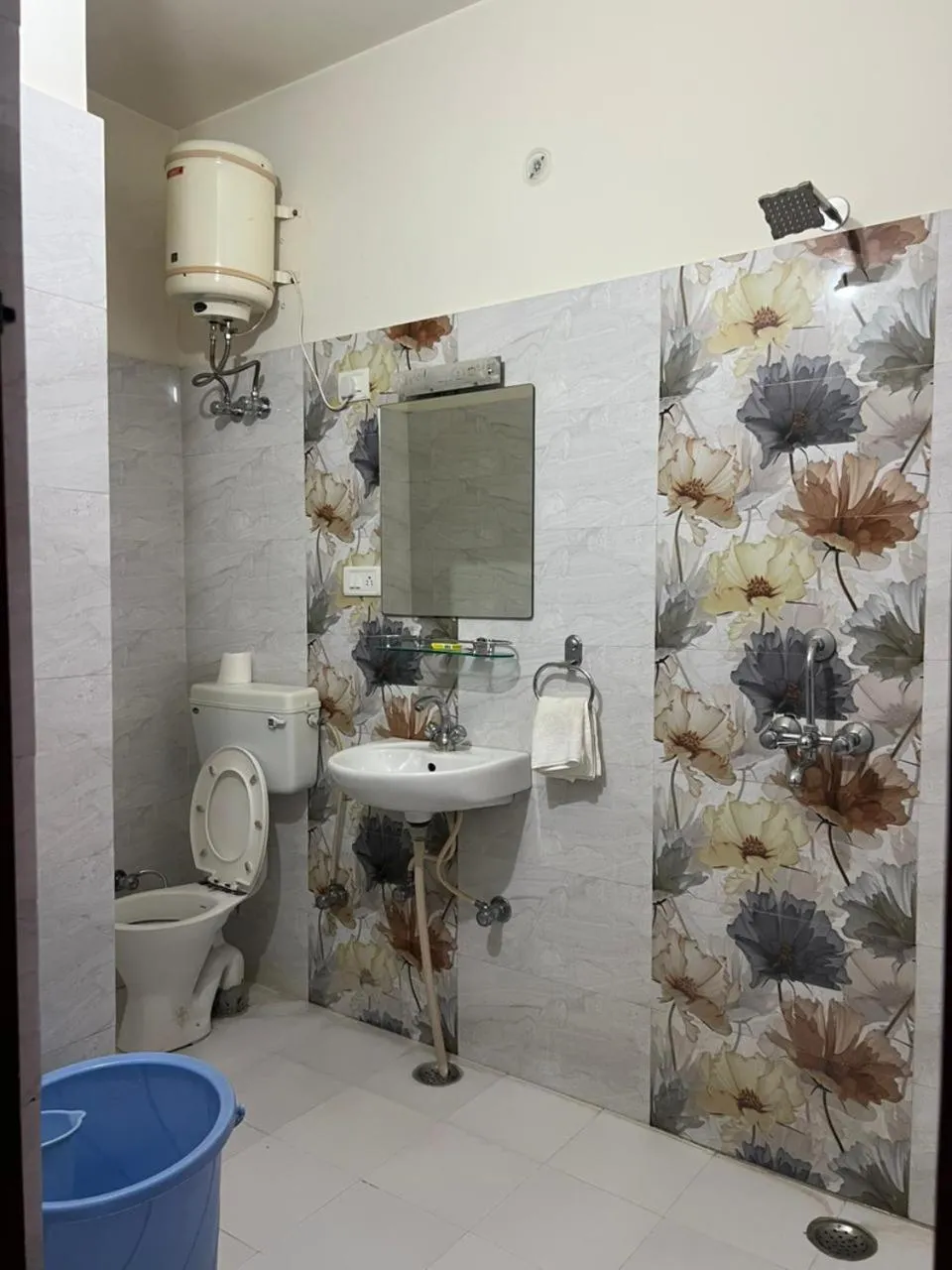 Bathroom in Doongri Haveli