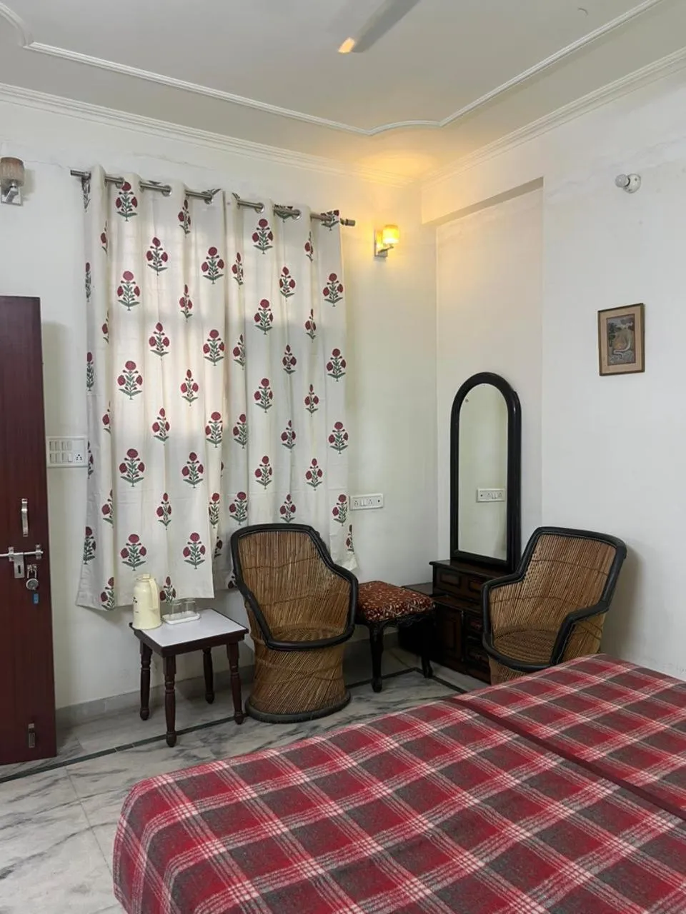 Bedroom, Bed in Doongri Haveli