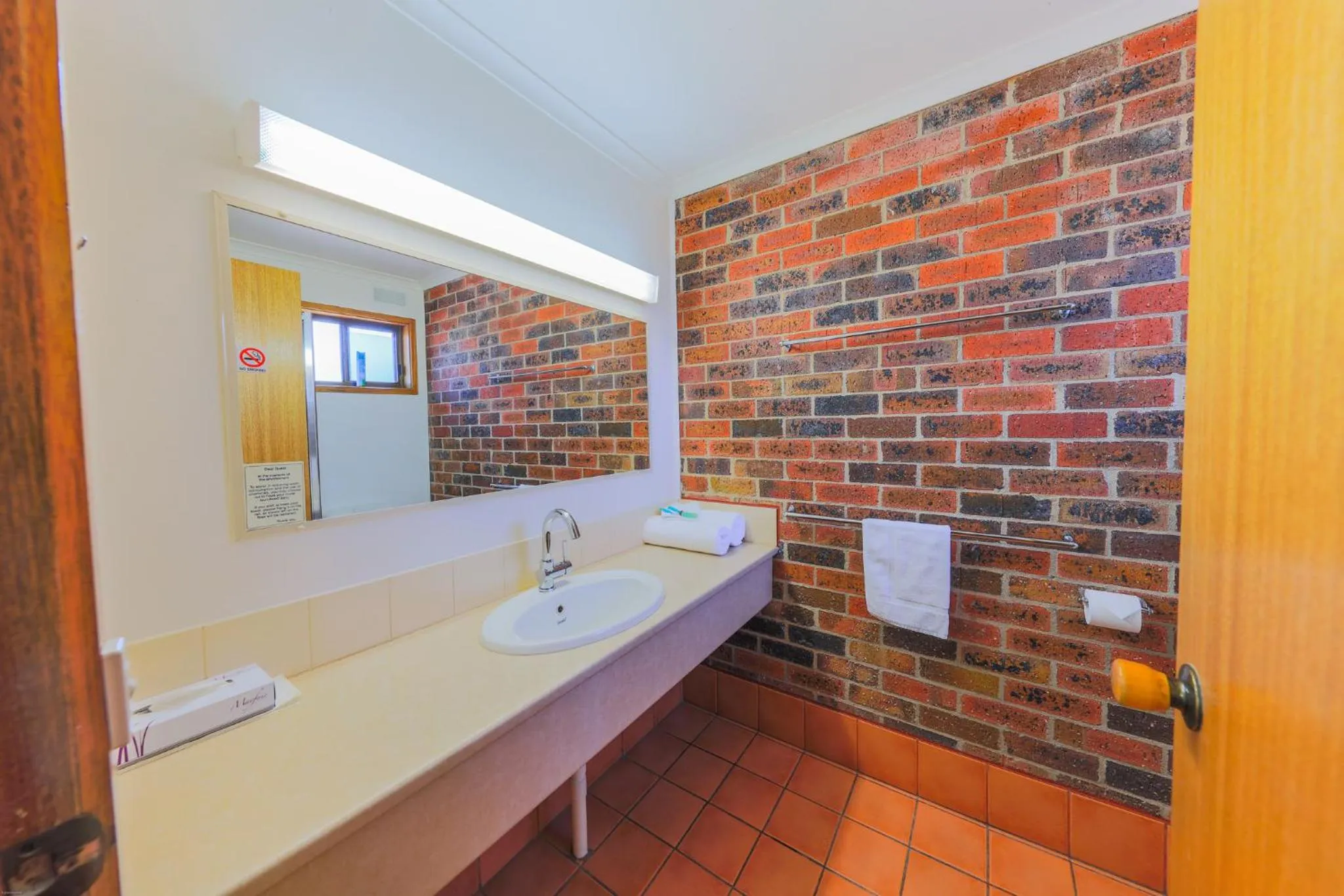 Bathroom in Country Roads Motor Inn Naracoorte