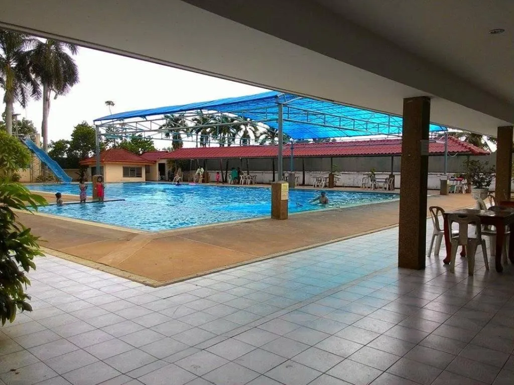 Swimming pool in KP Hotel Udonthani