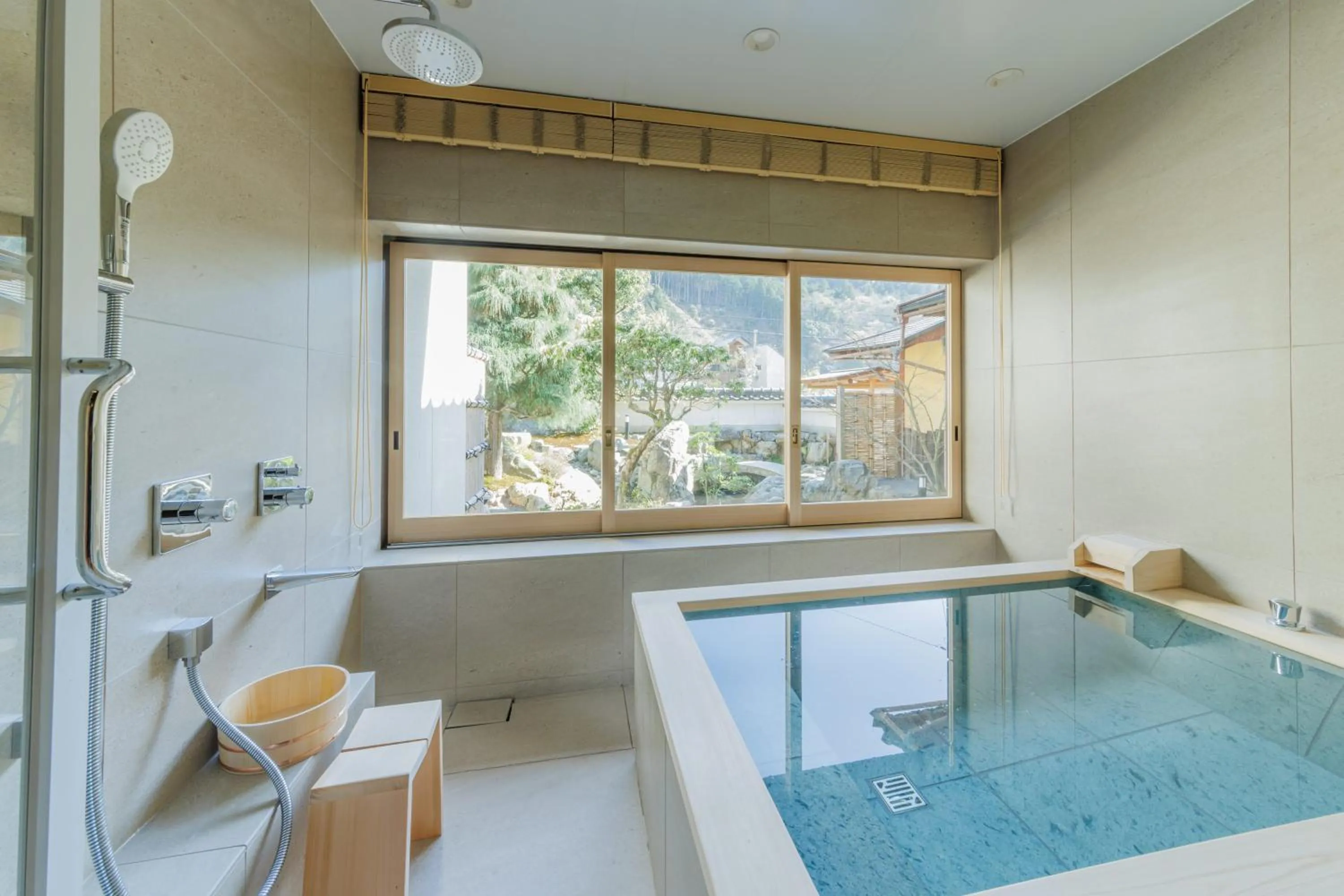 Bathroom in Ryokan Kigusuriya