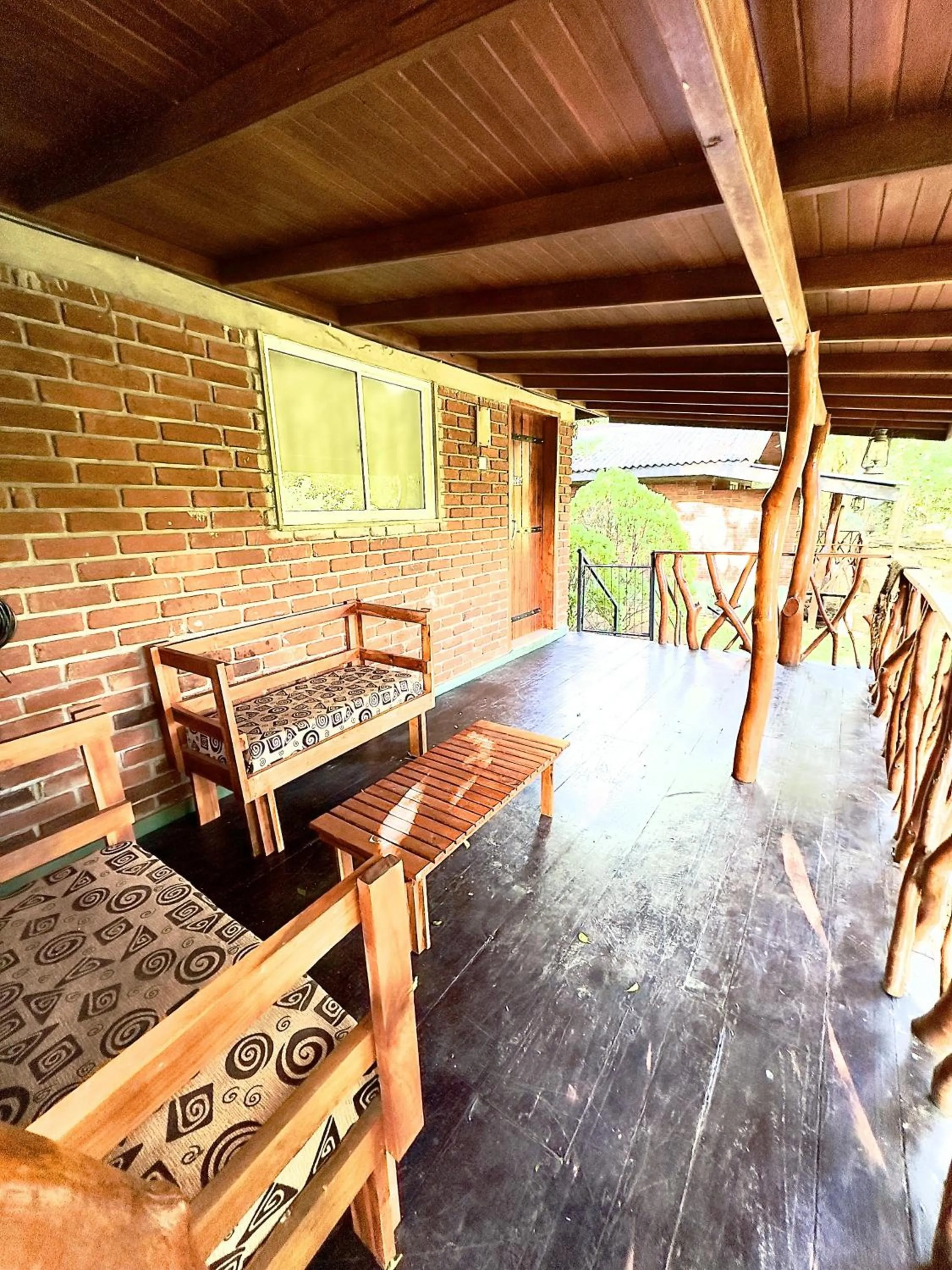 Balcony/Terrace in Birds Paradise Inn