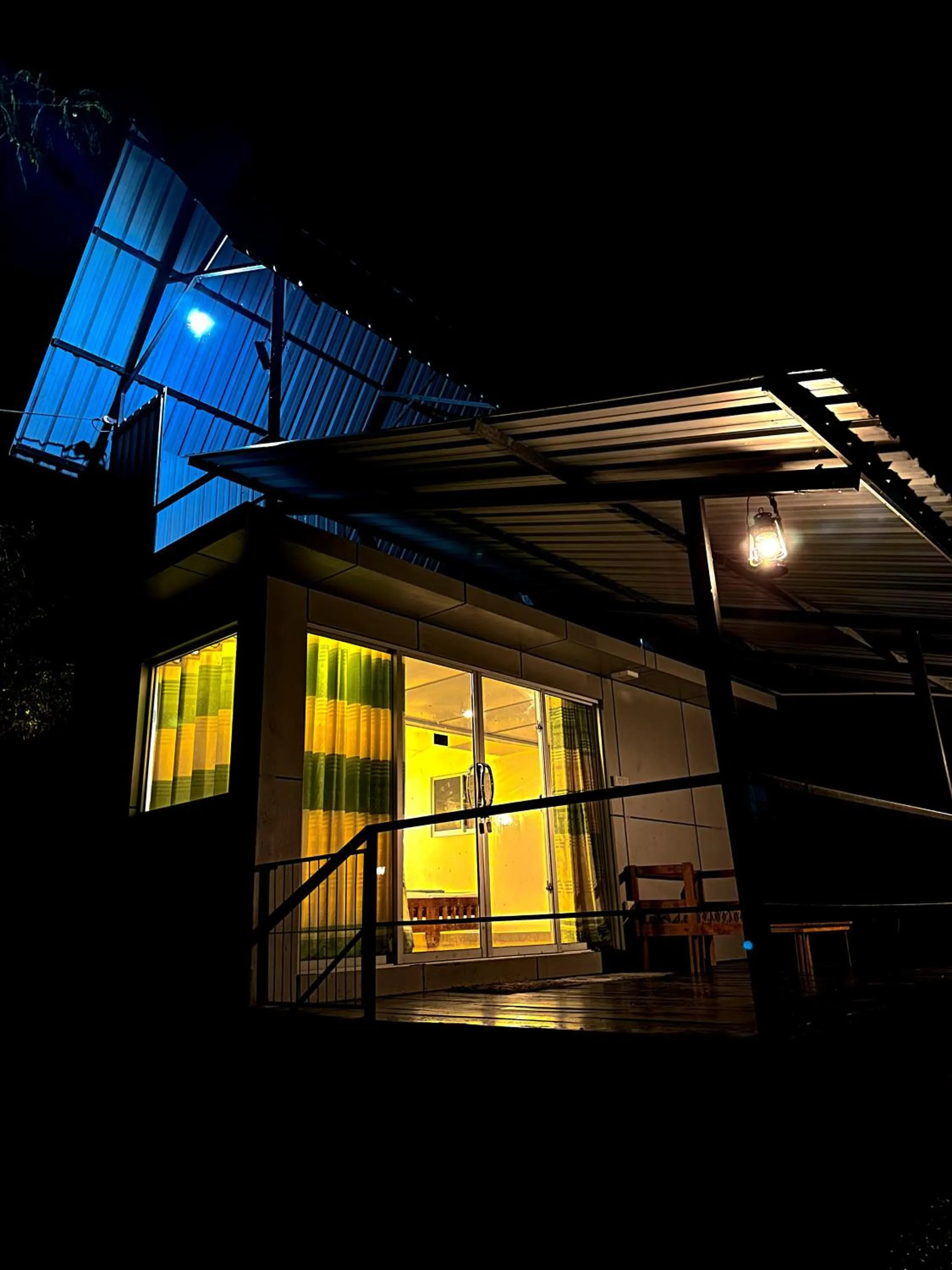 Property building in Birds Paradise Inn